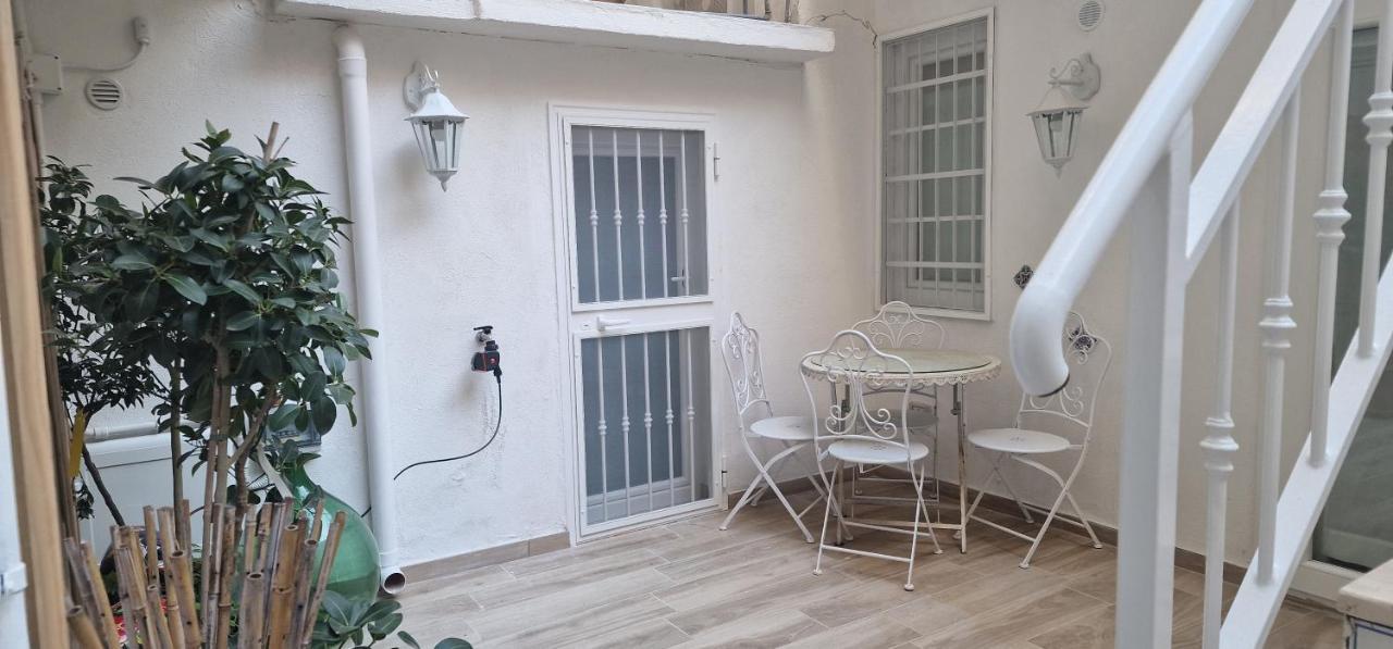 Apartment Di Paola Via Melo *
