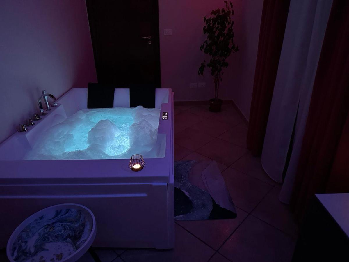 Amare Luxury