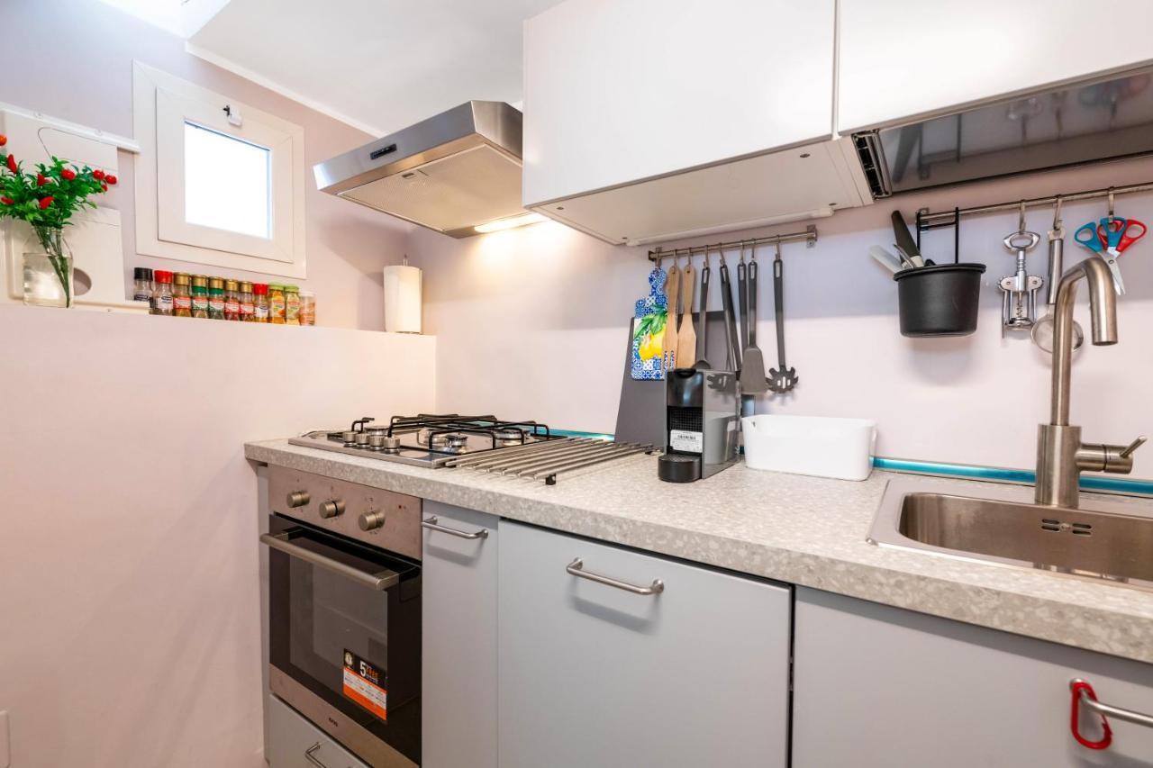 2 Bedrooms Penthouse In The Center Apartament