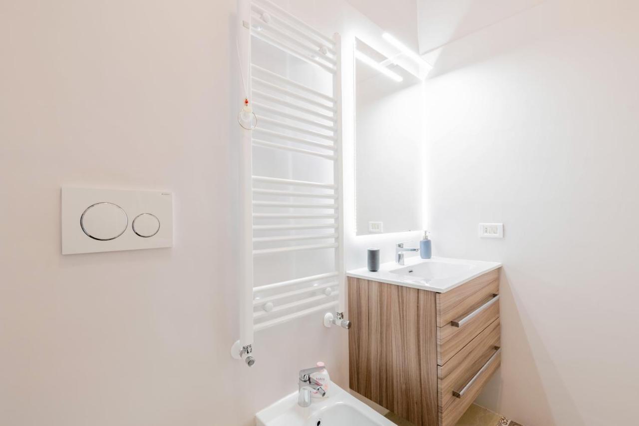 2 Bedrooms Penthouse In The Center *