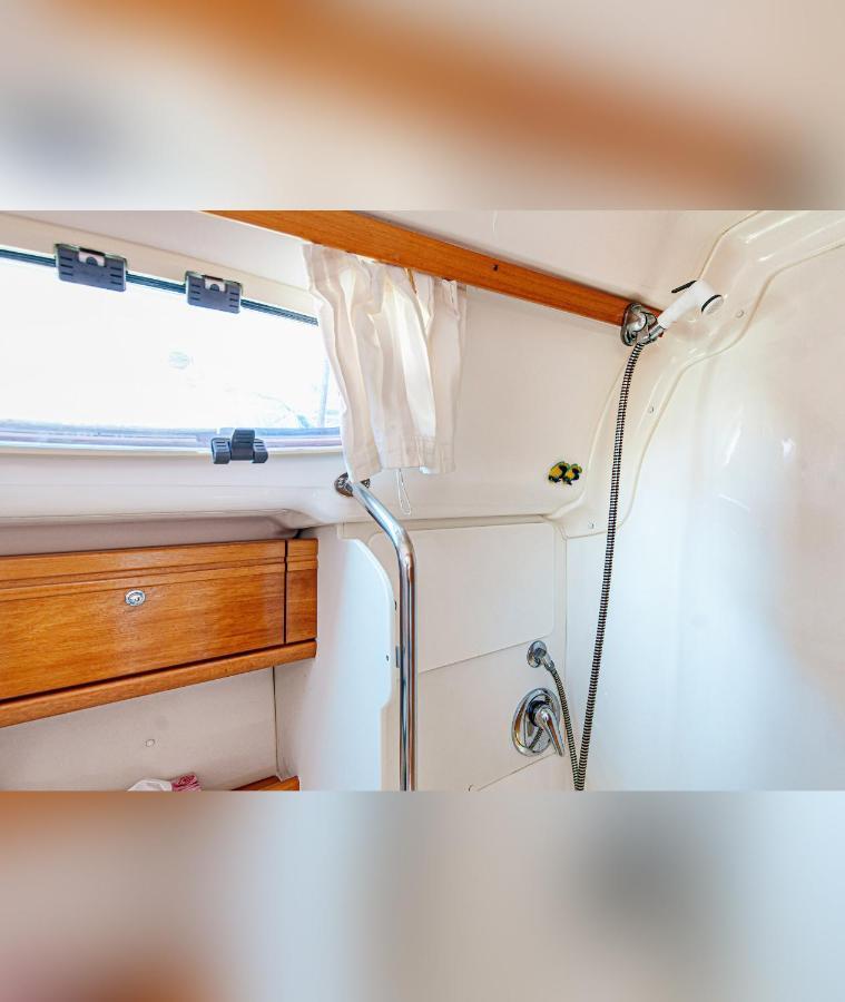 Charming Sailing Boat - Le Dimore Di Ines Botel *