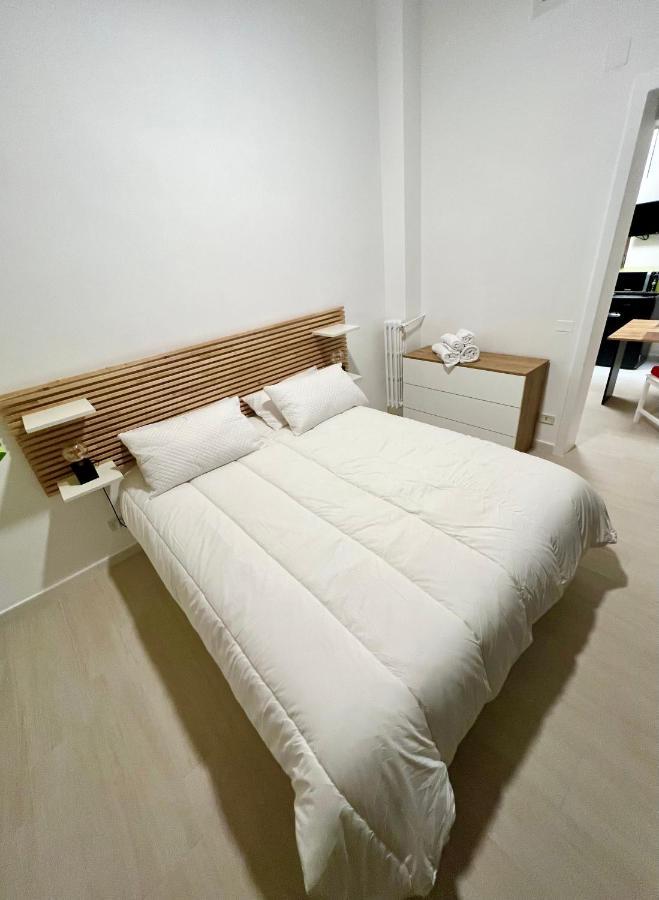 Ludo's Flat Center *
