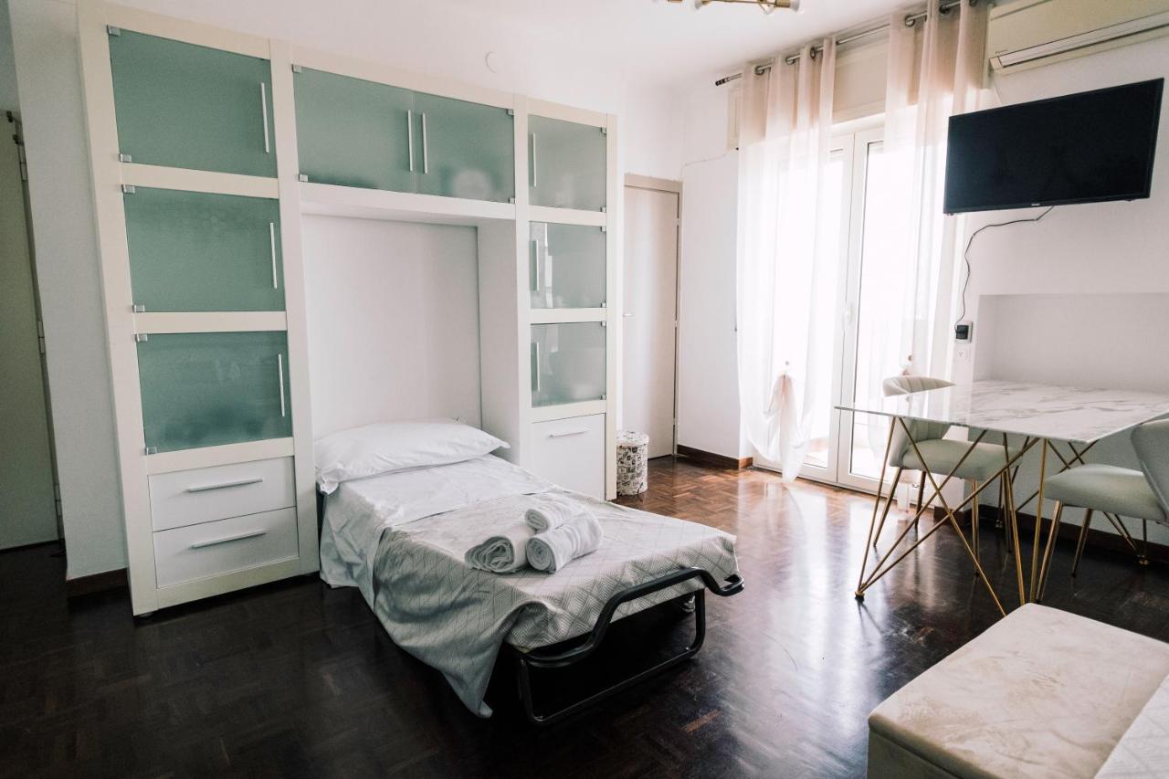 90 Upmurat Top Floor - City Center & Seaview