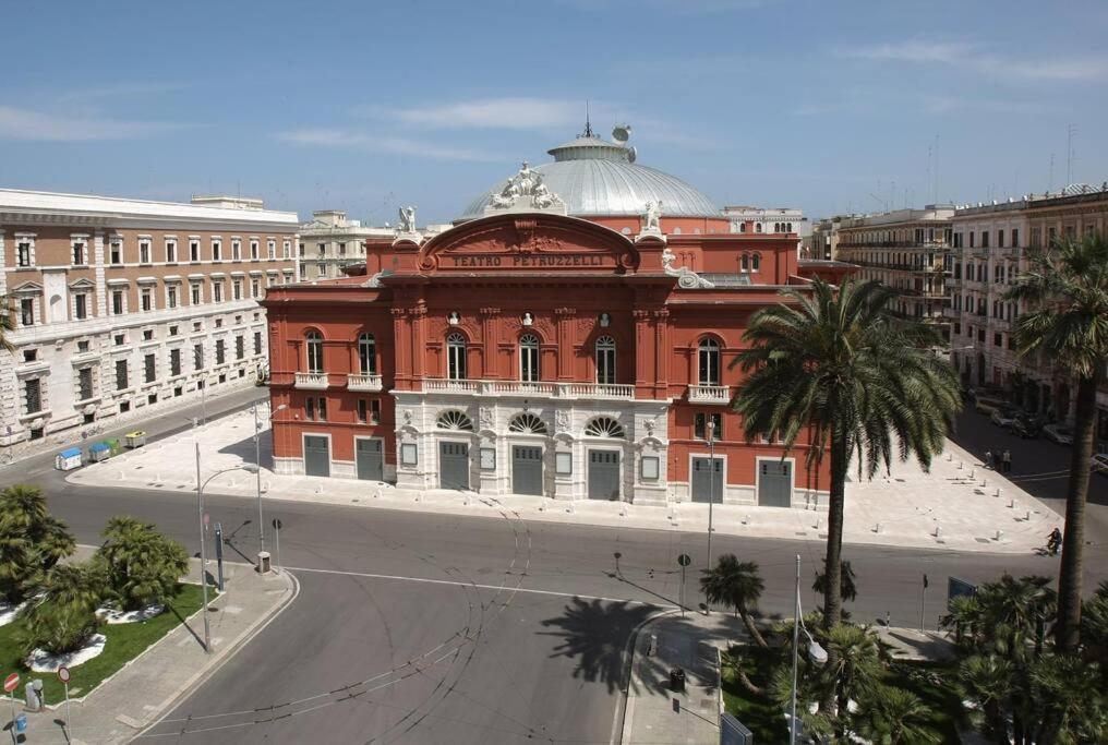 Petruzzelli Nyaraló Bari