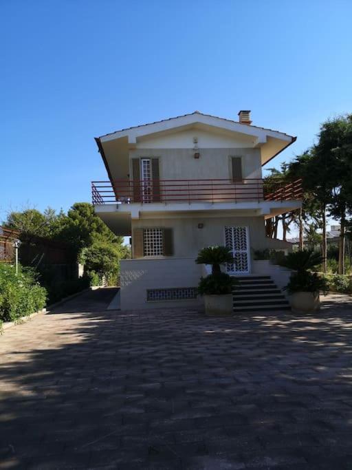 Lagioia 1 Villa *