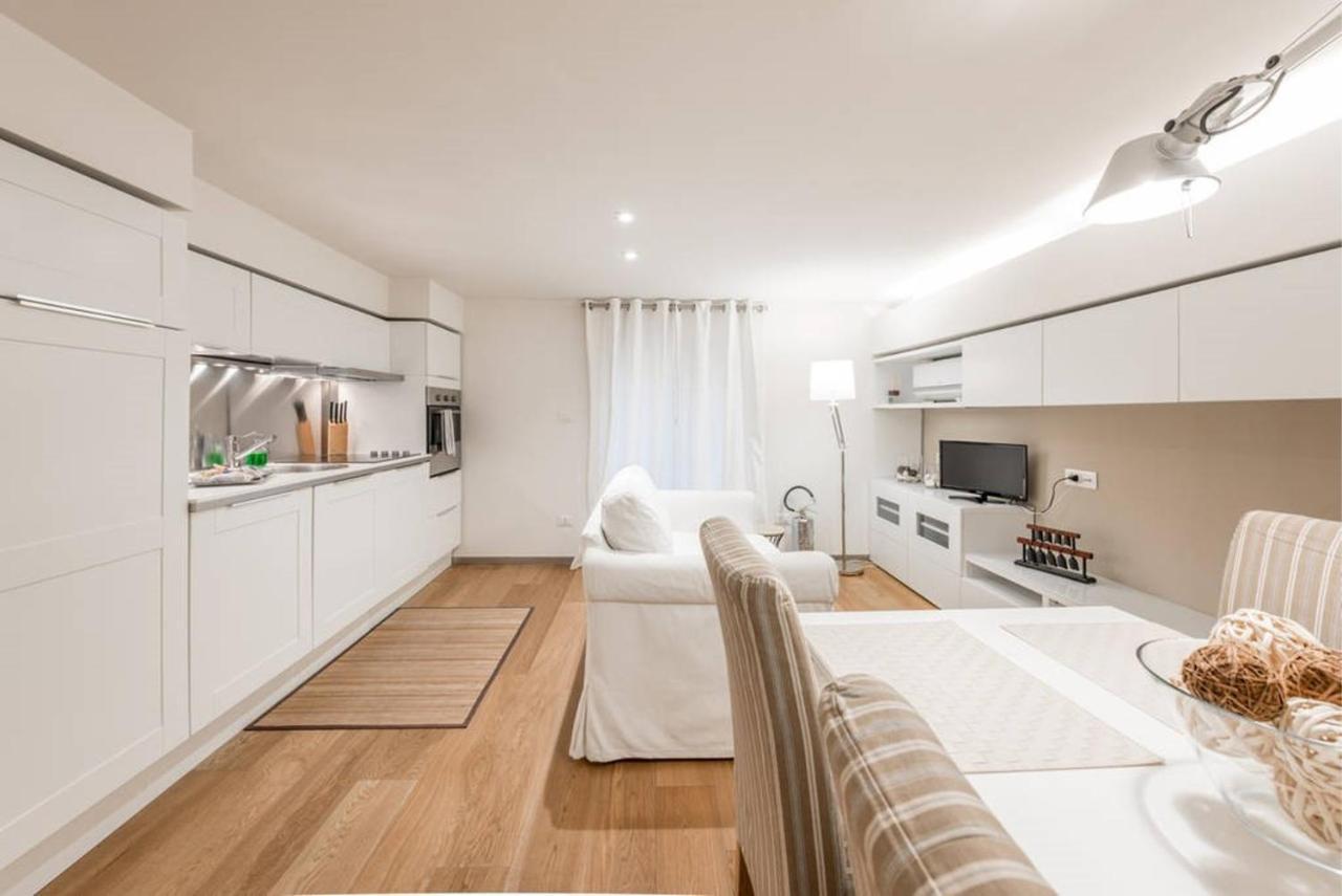 Bed & Breakfast Artist Loft House
