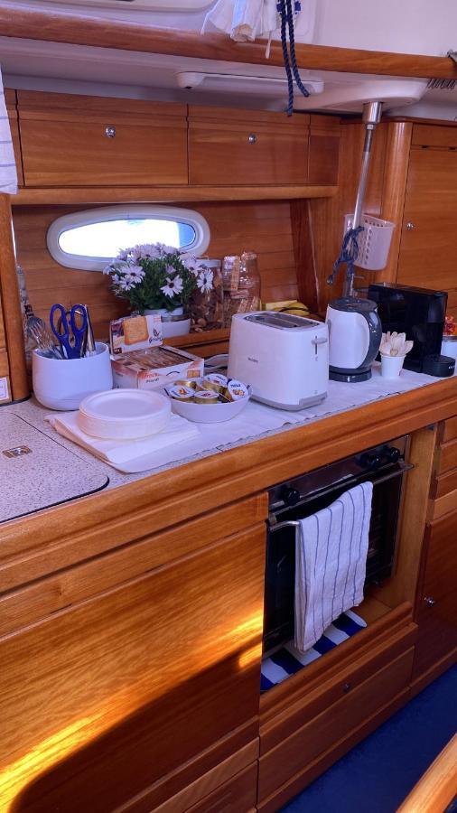 Charming Sailing Boat - Le Dimore Di Ines Botel Bari