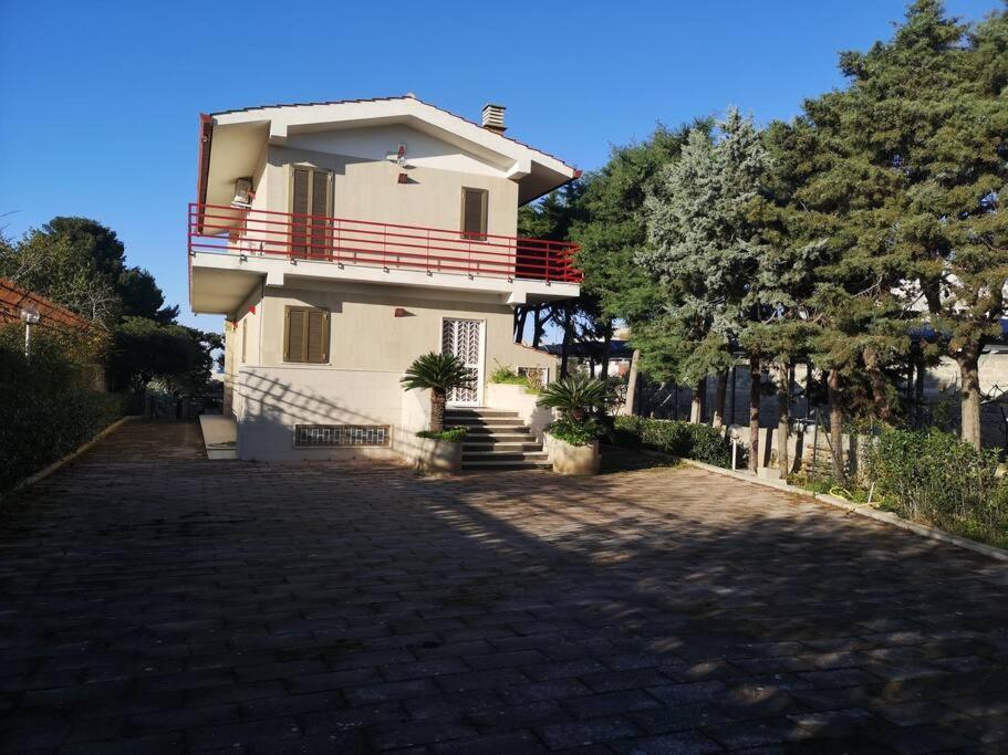 Lagioia 1 Villa *