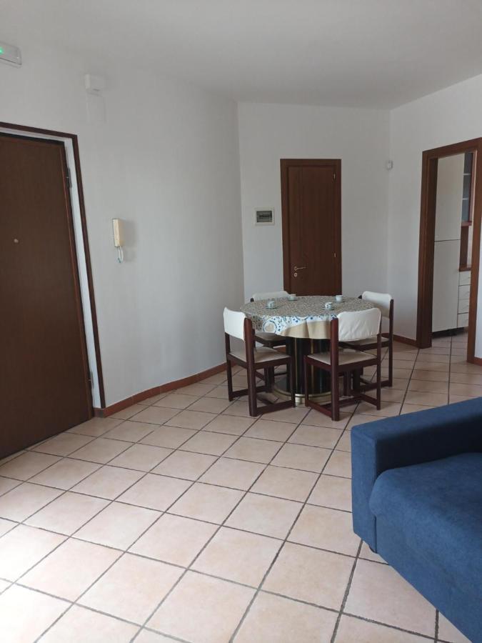 Airport And Sea Holiday home