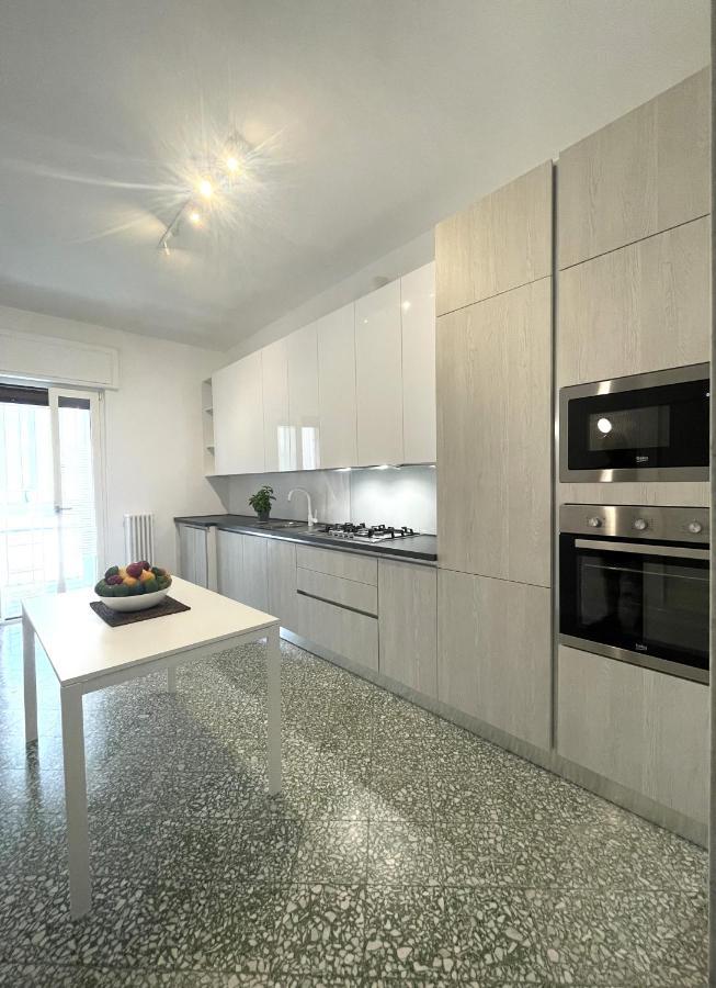 Easystay Apartment