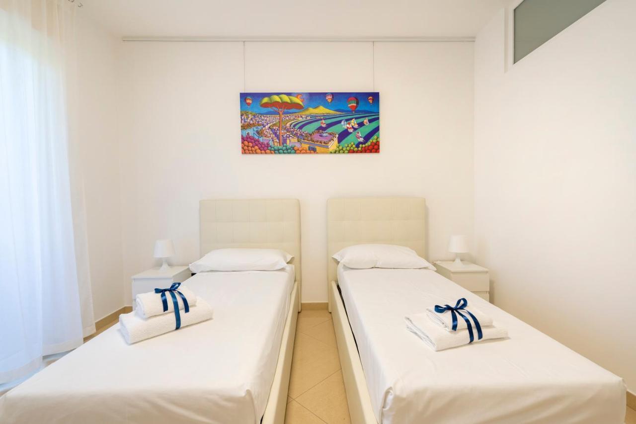 Boscoincitta With Garage And Whirlpool Tub Apartment Bari