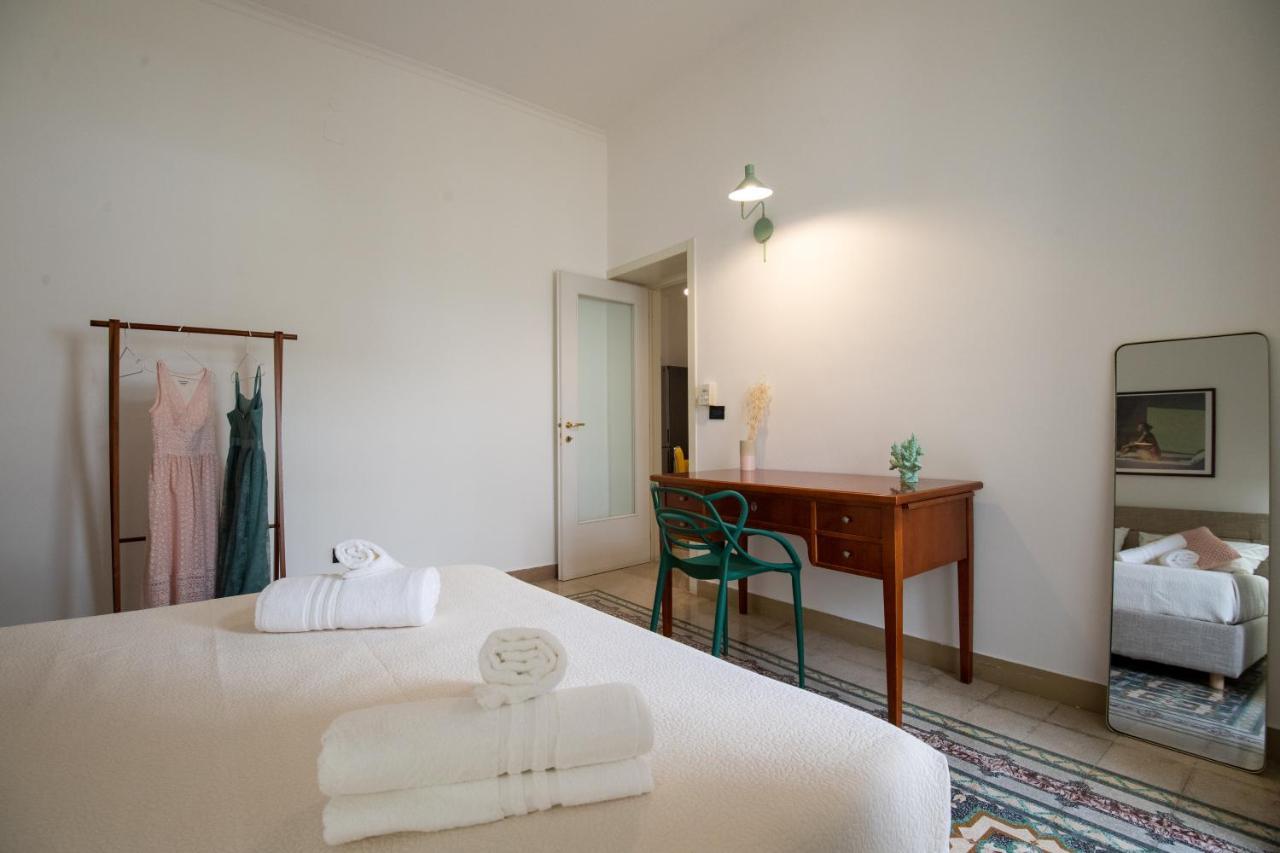 Apartment A Casa Di Anna - Charming House With Courtyard Bari