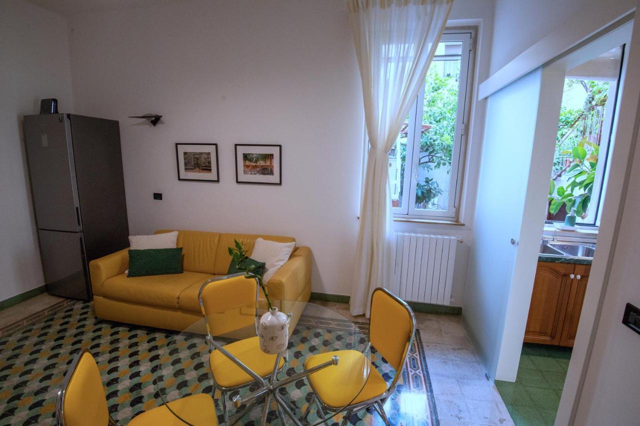 Apartment A Casa Di Anna - Charming House With Courtyard Bari