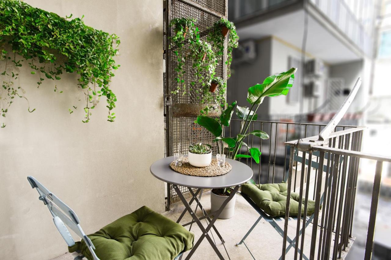 Floris: Modern In The Heart Of Center Appartement *