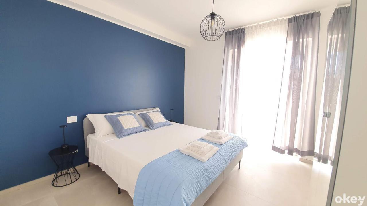 Mediterranea - Seaview, Pool & Garden Apartment Bari