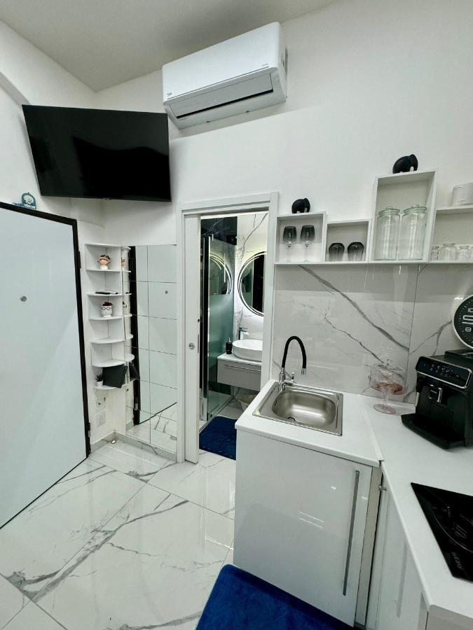 Onny's House * Bari