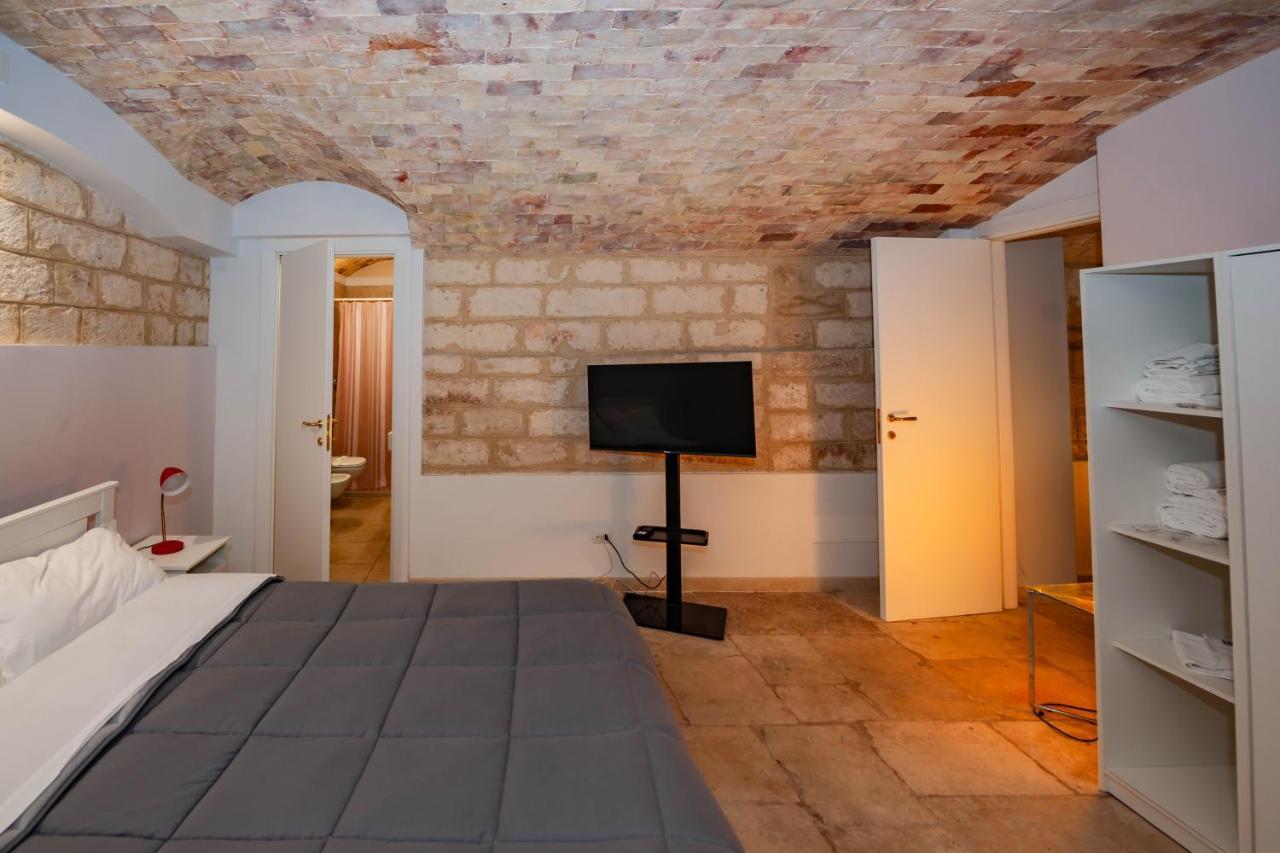 Stone House Apartman Bari
