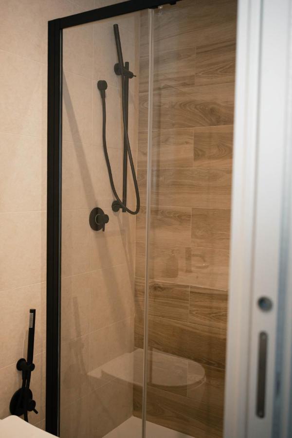 Black Marble - Design * Bari