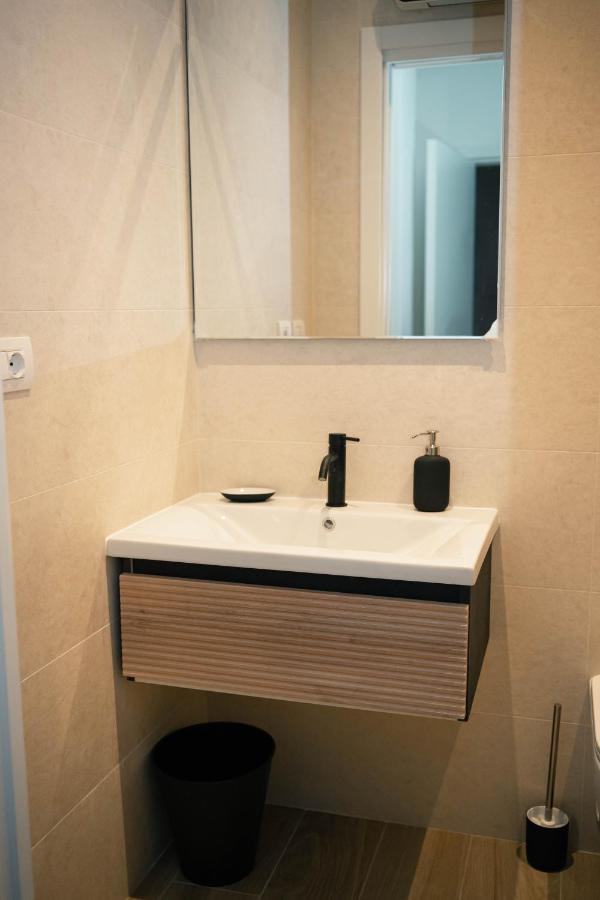 Black Marble - Design * Bari