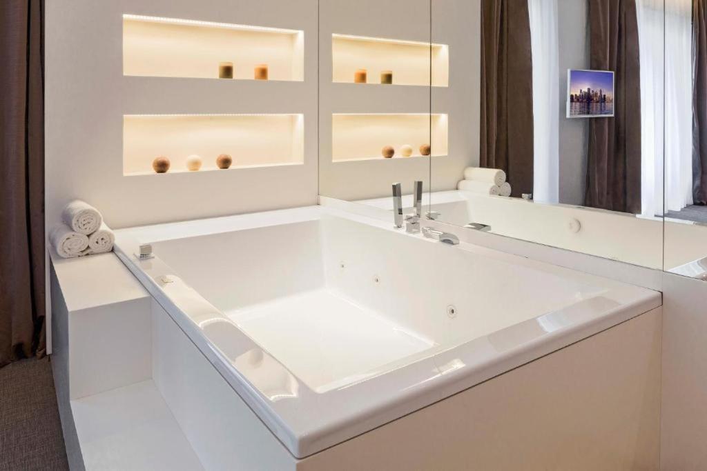 Dilman Luxury Bari