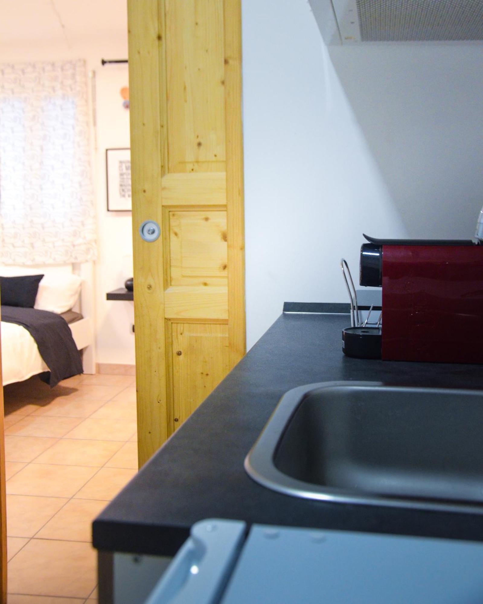 Manzoni 10 Apartment *