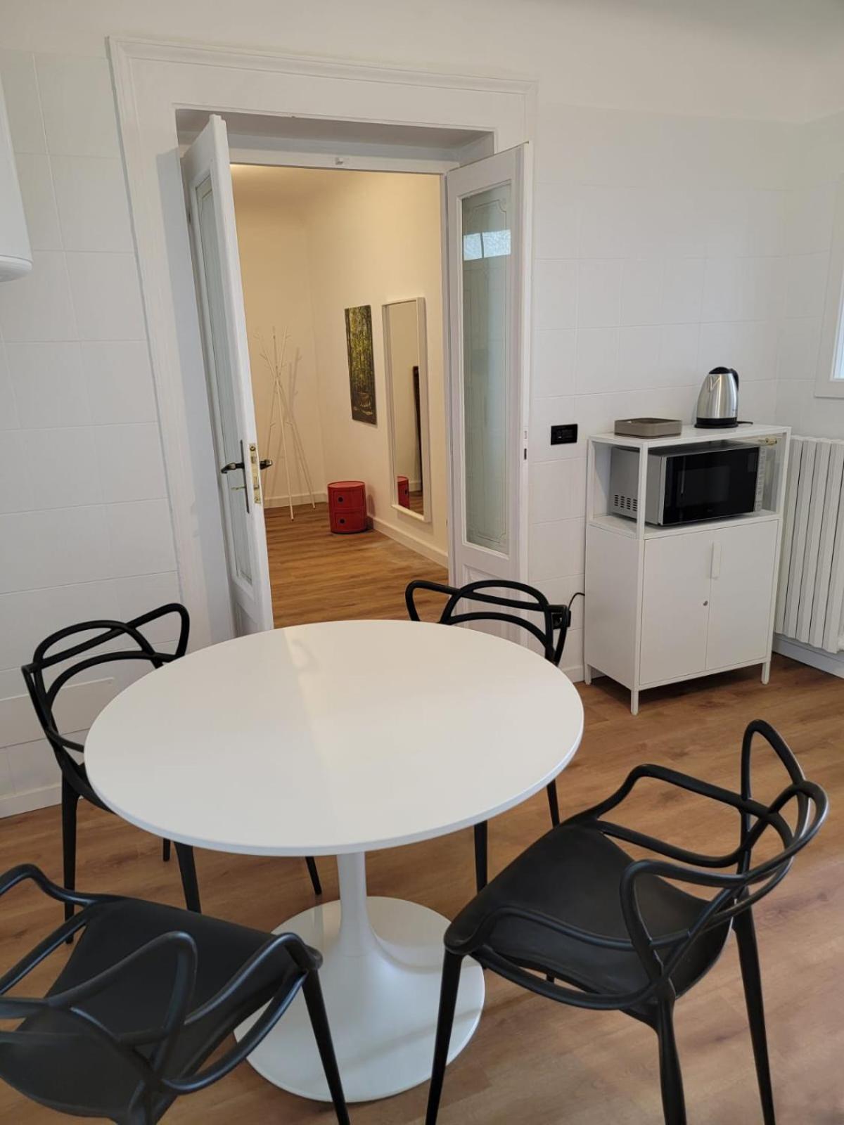 Station 1 Apartment Bari