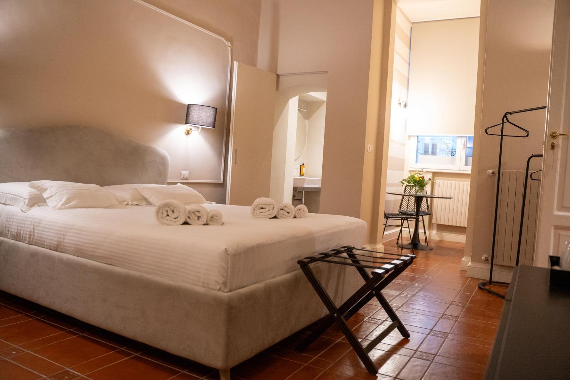 Casa Almika Principe Amedeo Guest house *