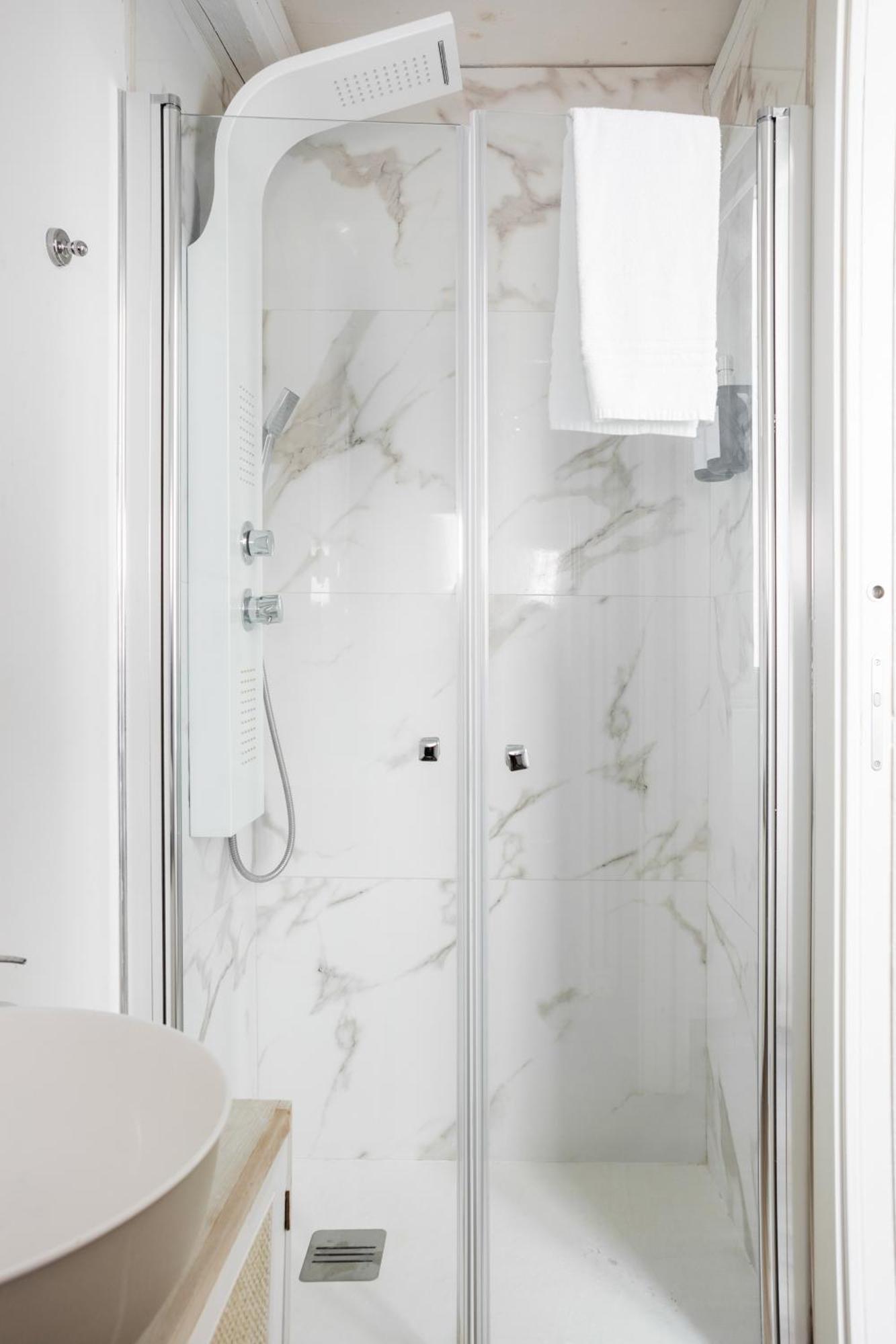 Landlord 8 - Finestra Sulla Cattedrale Guest house Bari