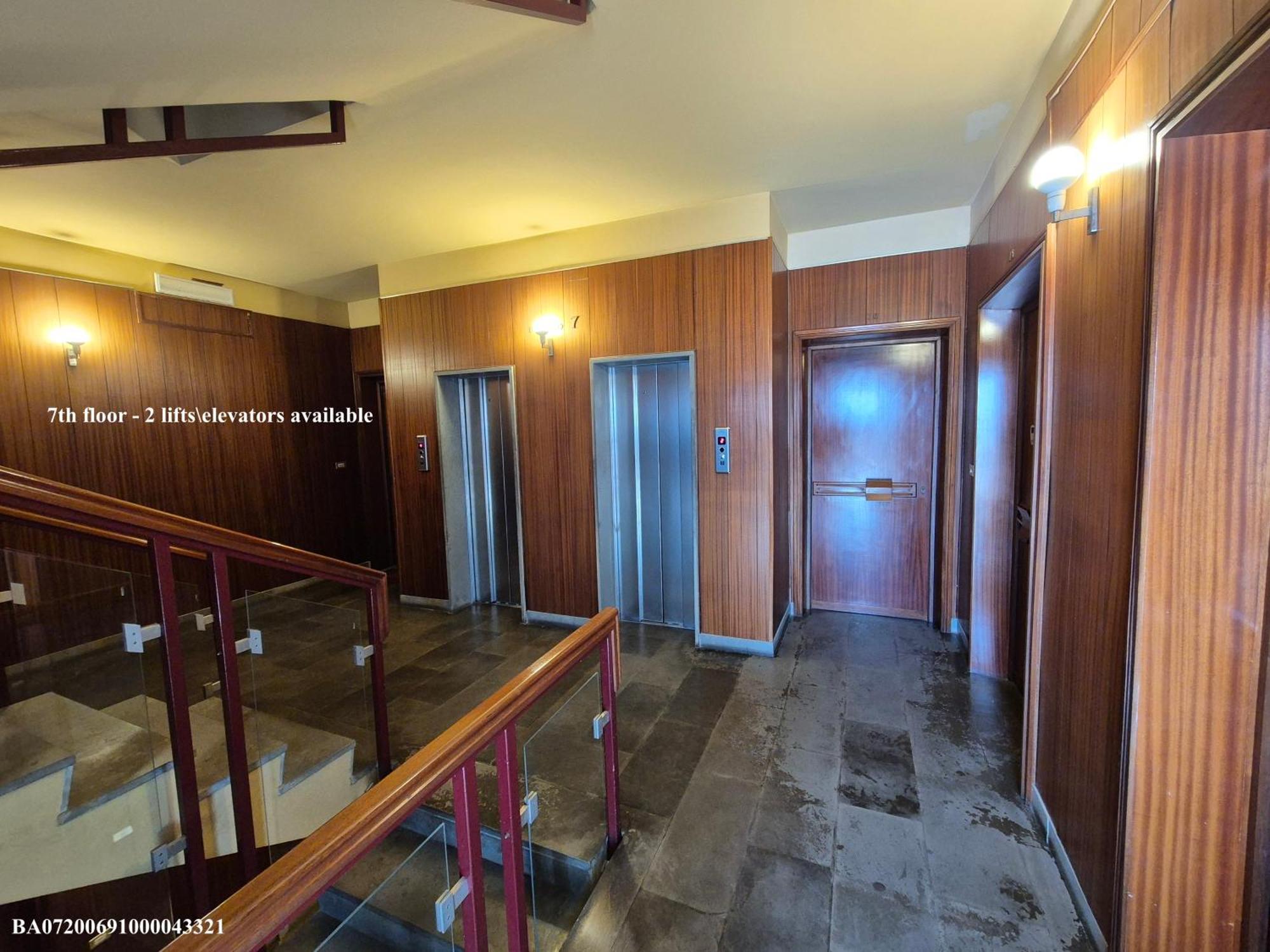 Front - 3 Bedrooms Appartamento Bari