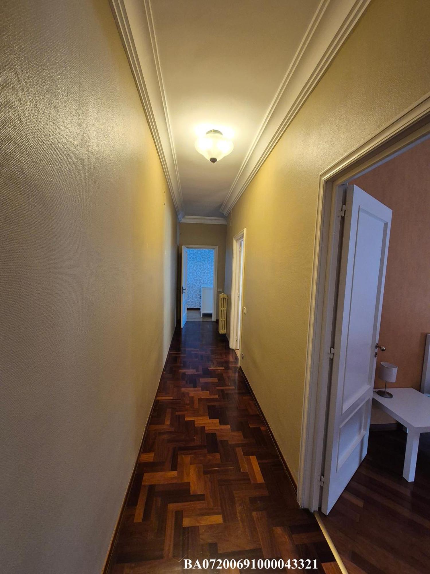 Front - 3 Bedrooms Appartamento *