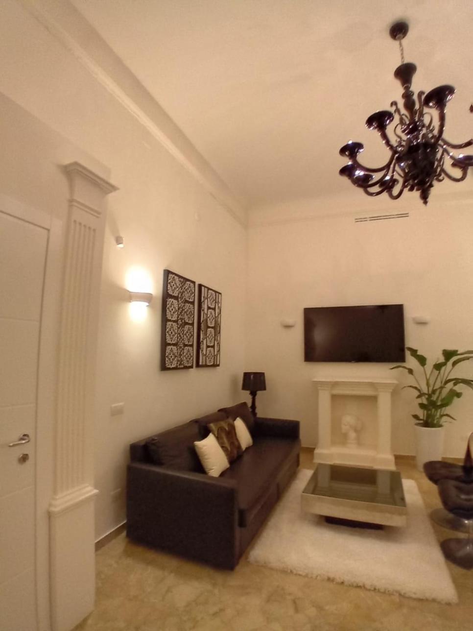 Downtown Luxury * Bari