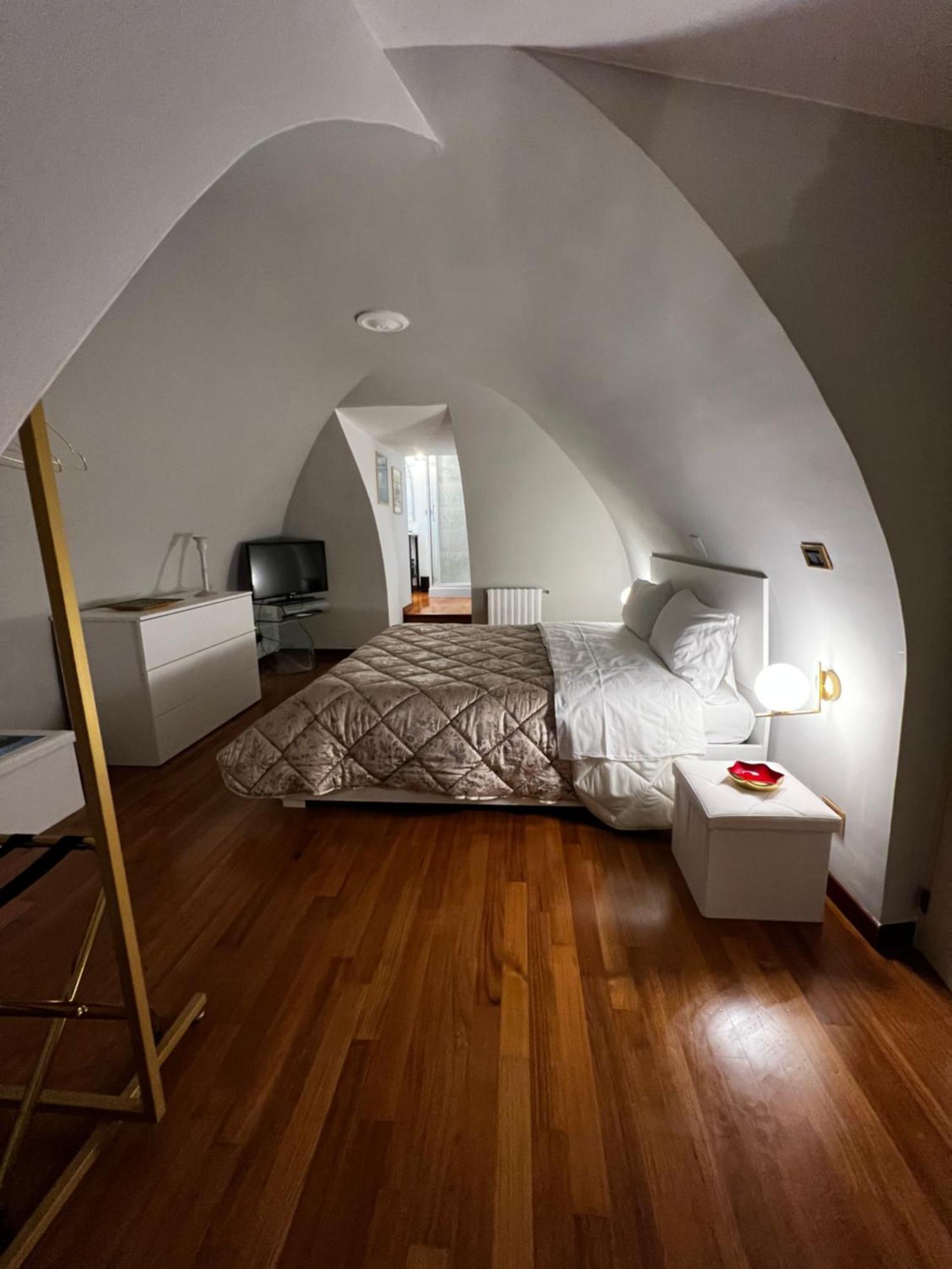 Calefati Gallery Luxury *