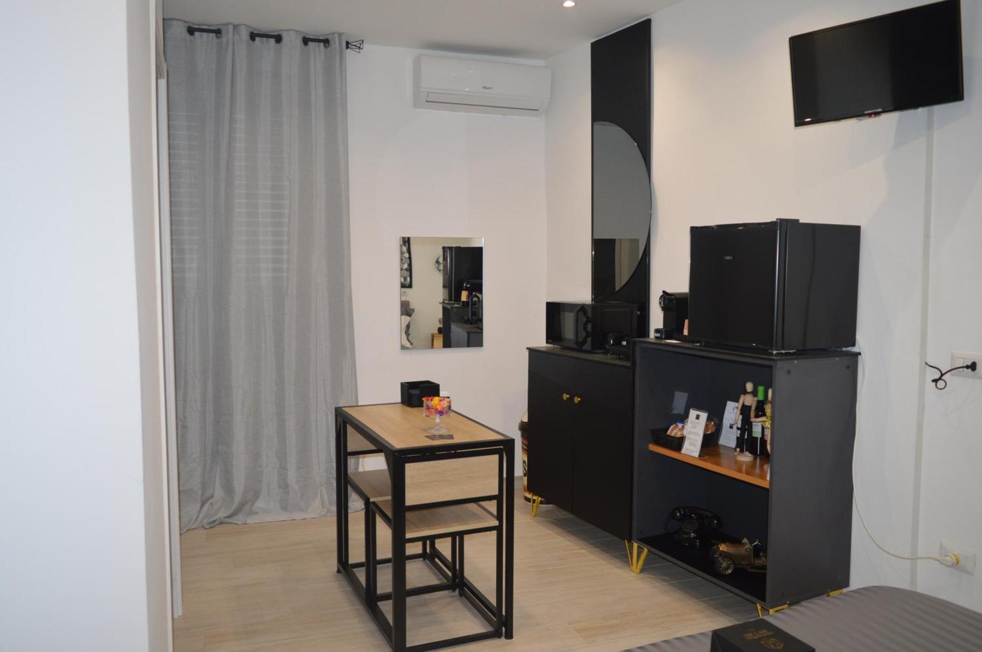 Geometric Art Guest house Bari