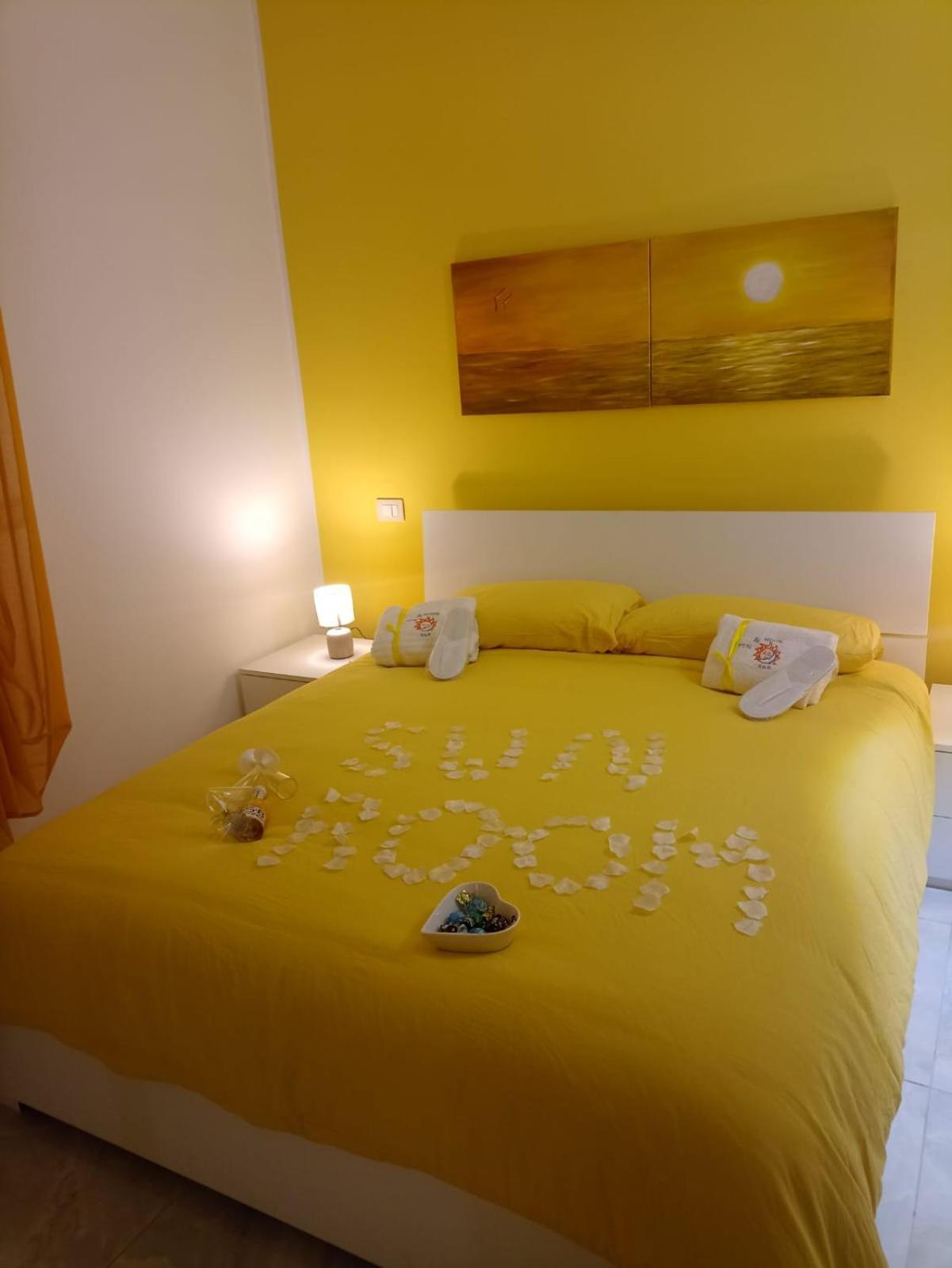 Sun & Moon Homestay *