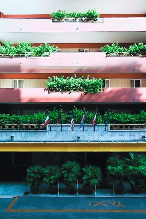 Victor Hotel