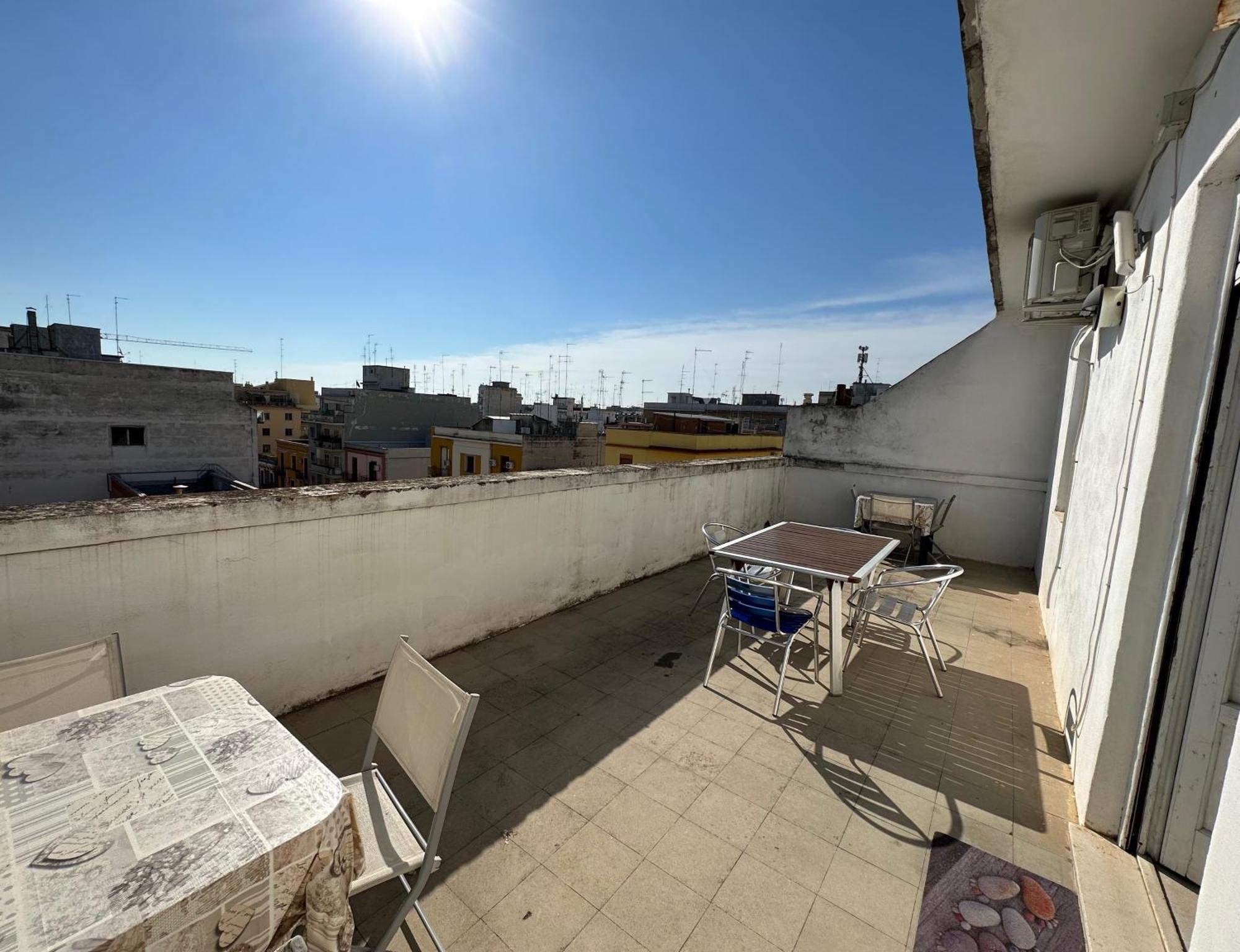 Via Trevisani * Bari