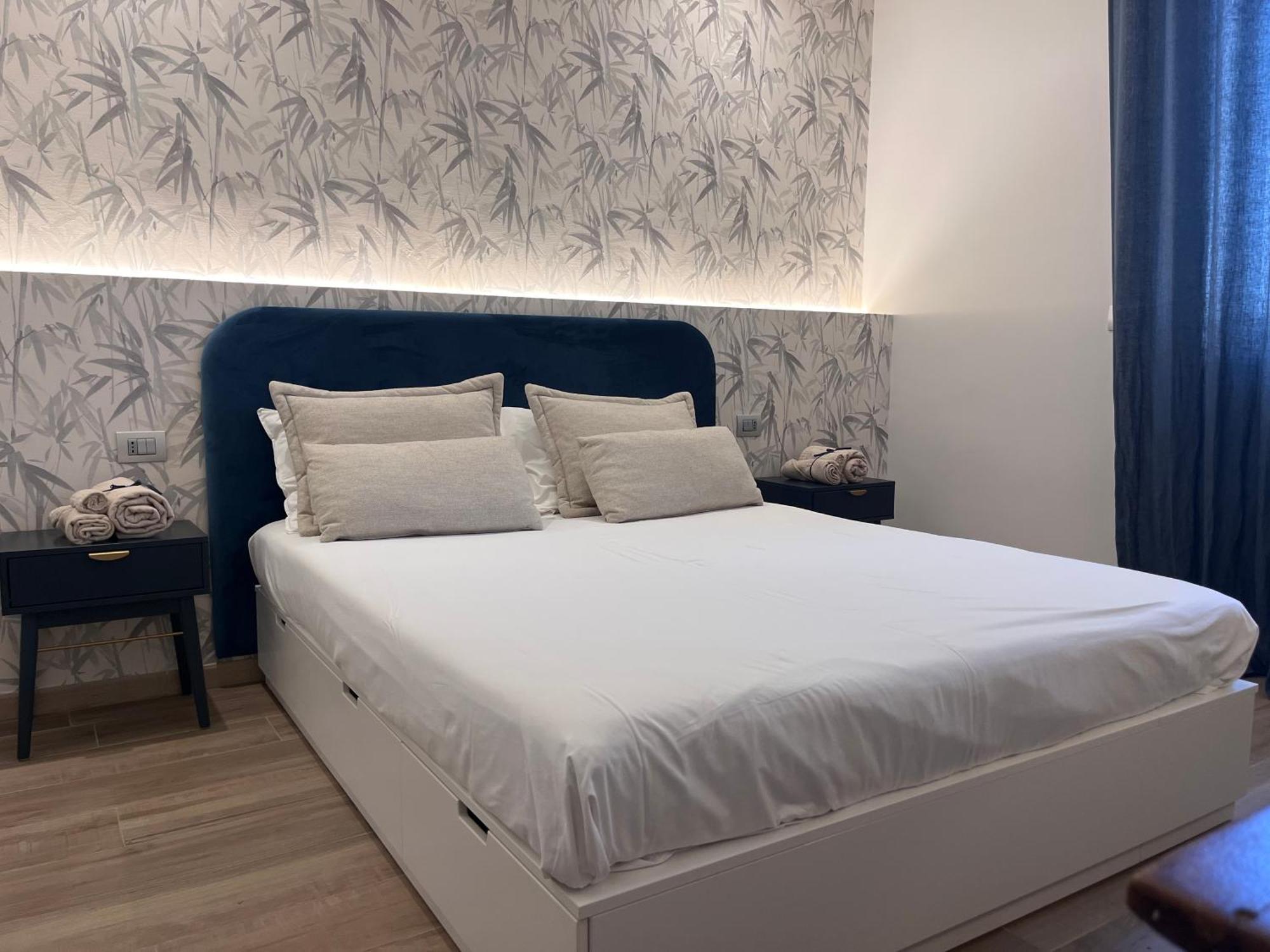 Luxury 11 Apartment *
