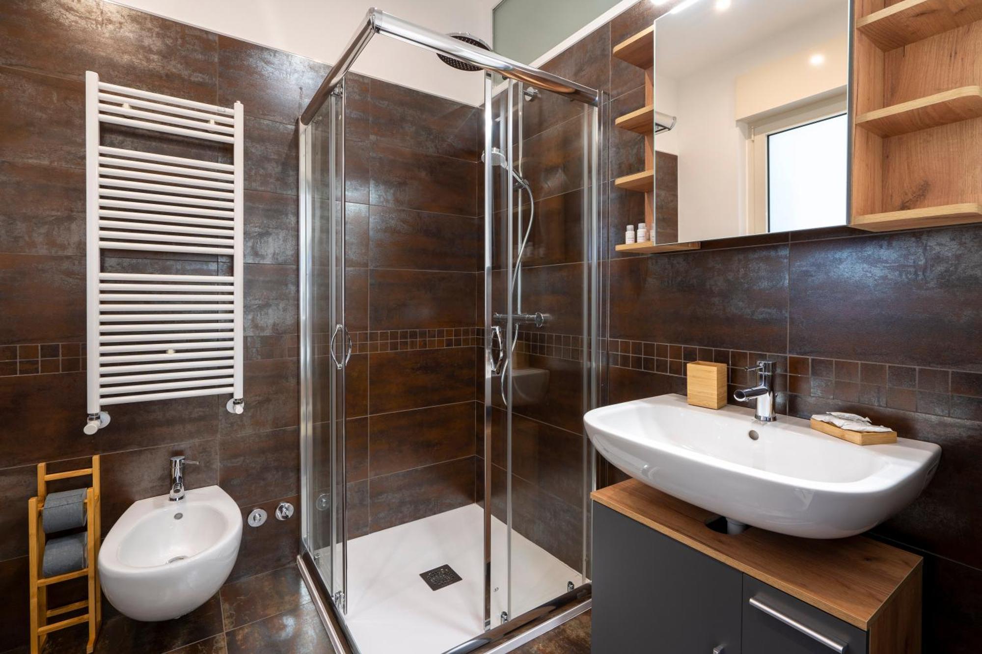 Boscoincitta With Garage And Whirlpool Tub Apartment