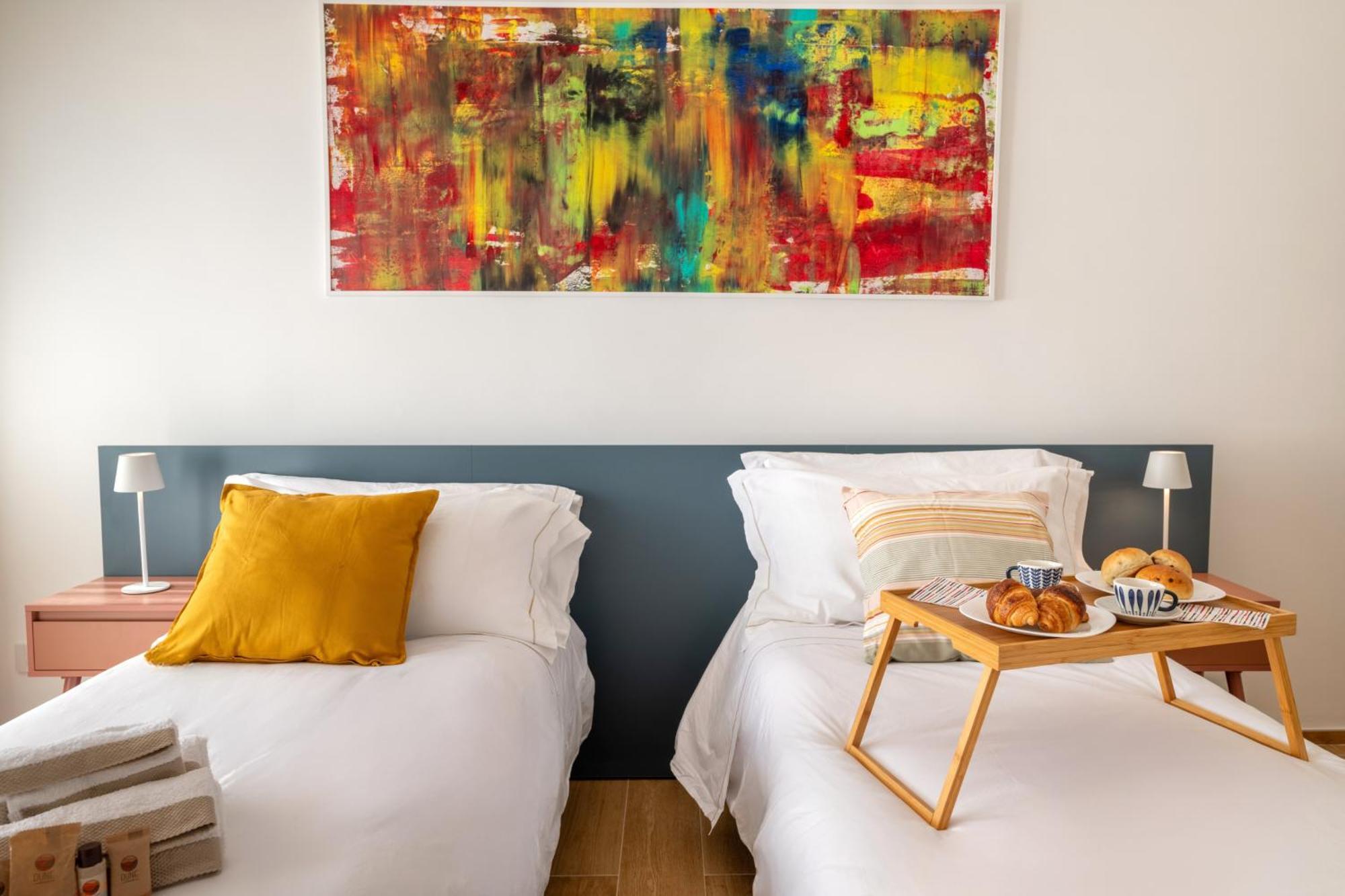 New Elegant 2 Bedroom Apt. Near Parco 2 Giugno *