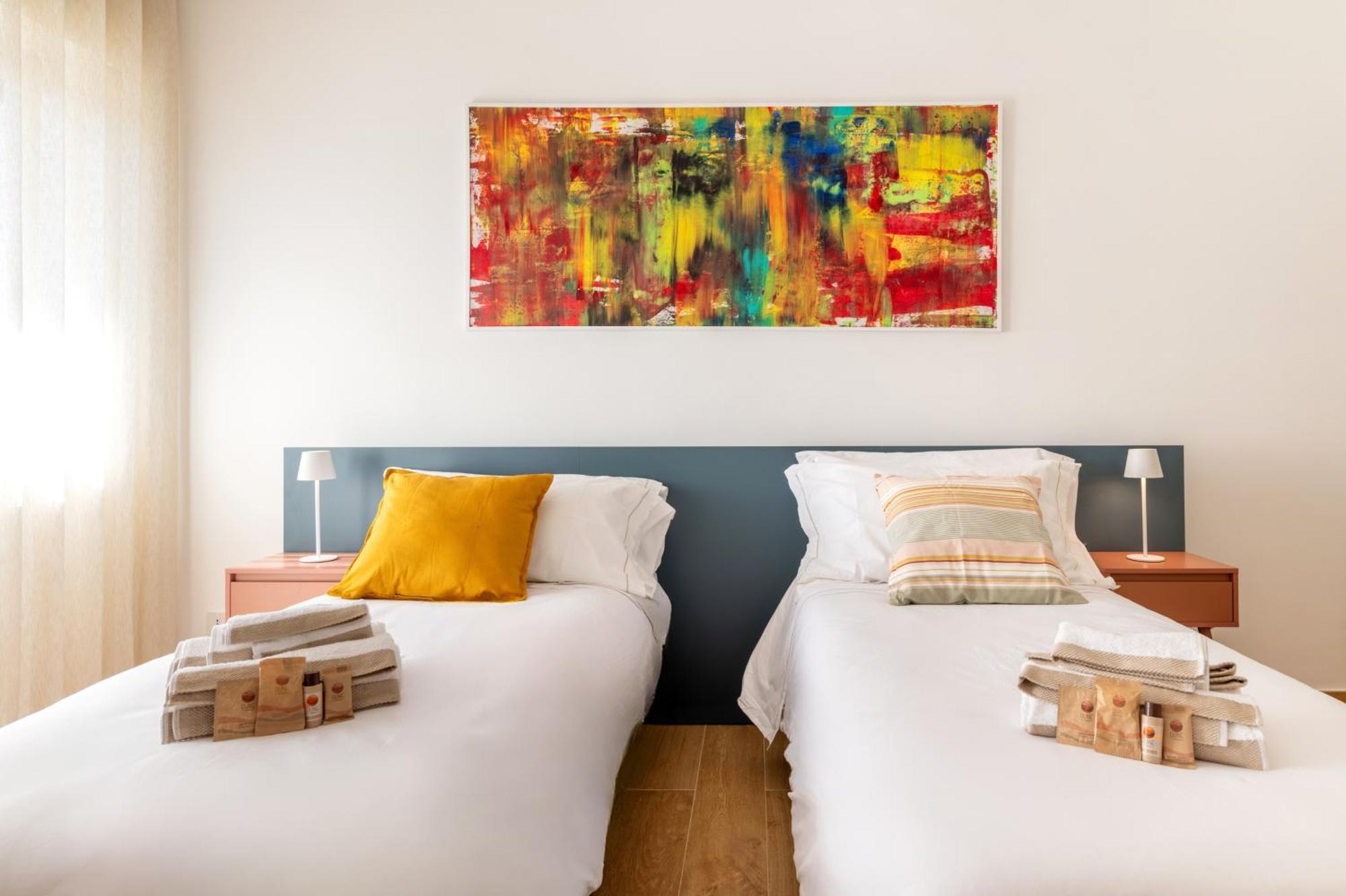 New Elegant 2 Bedroom Apt. Near Parco 2 Giugno *