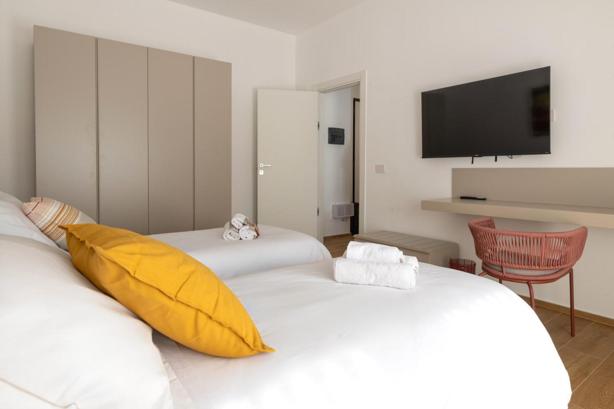 New Elegant 2 Bedroom Apt. Near Parco 2 Giugno Bari