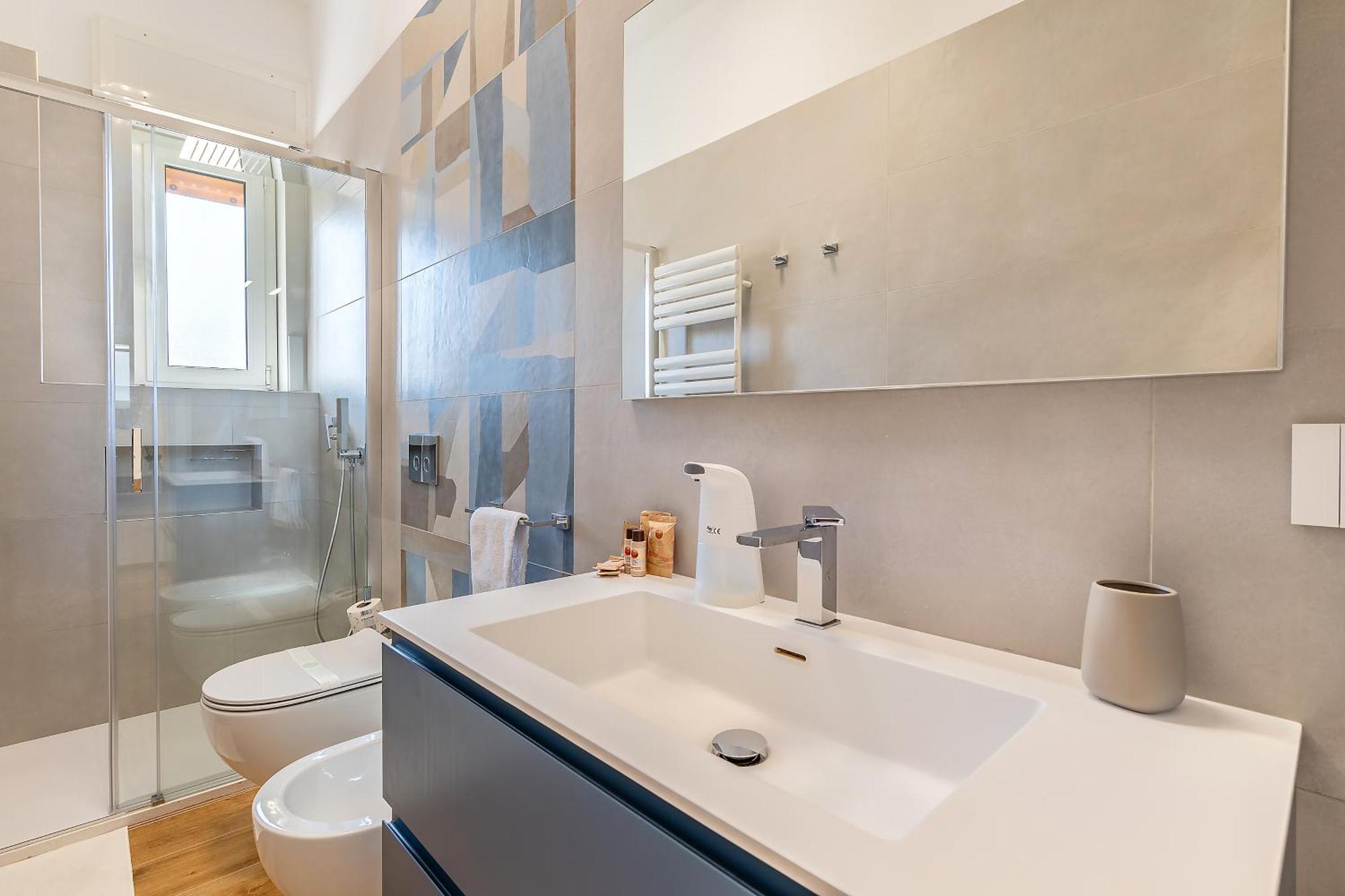 Apartment New Elegant 2 Bedroom Apt. Near Parco 2 Giugno Bari