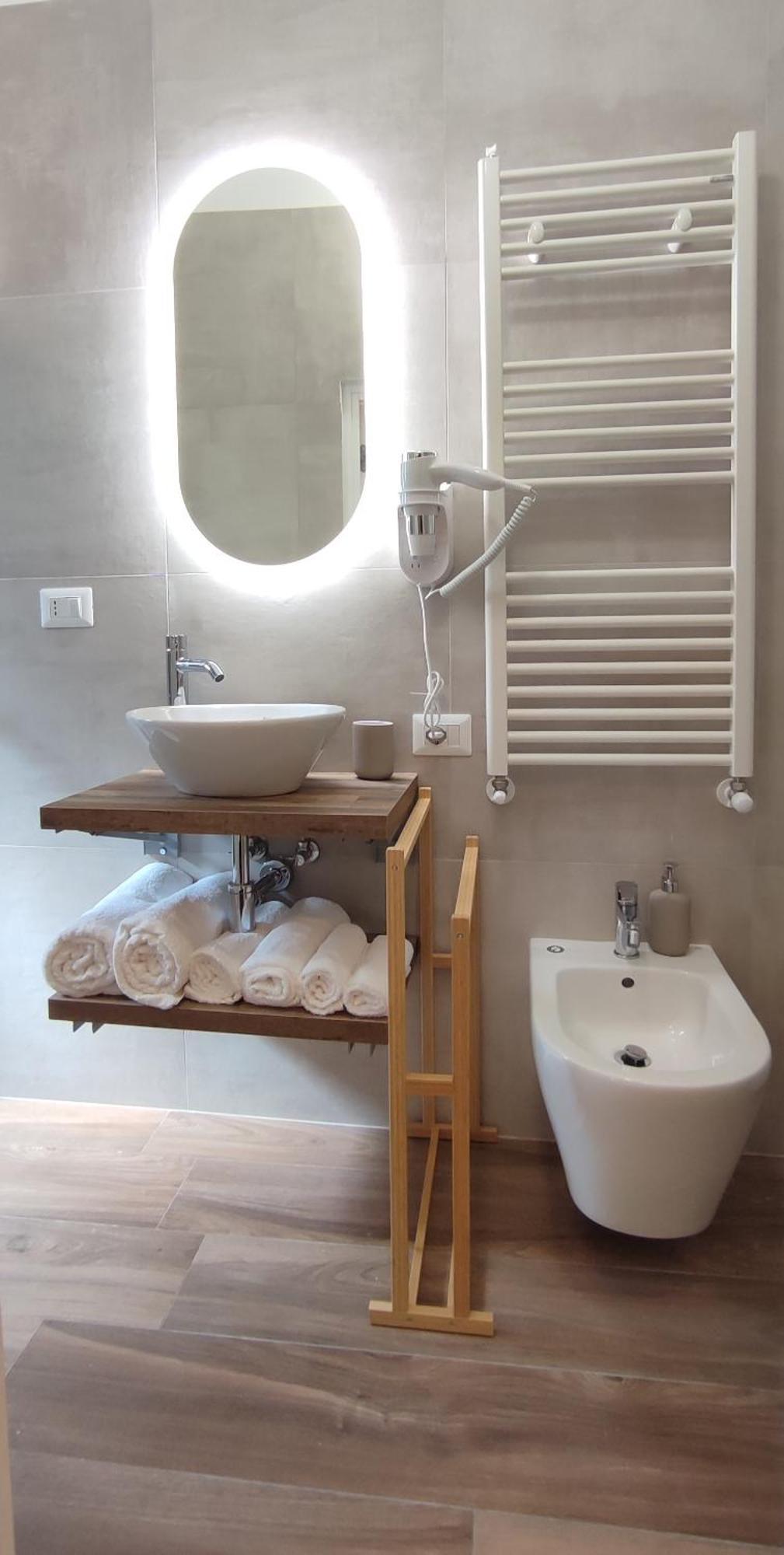 Silvany House Guest house *