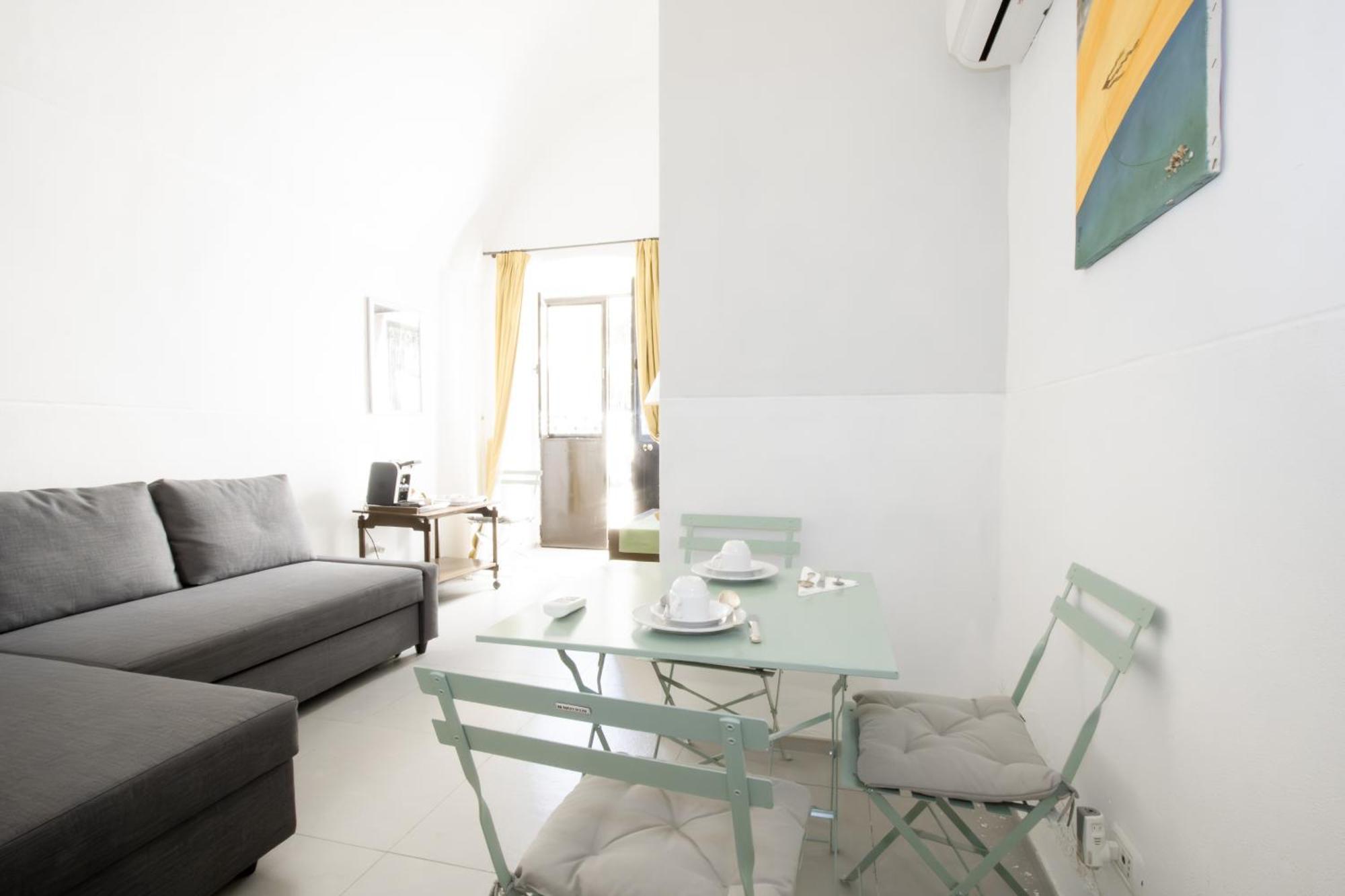 Le Tre Sorelle Apartment *