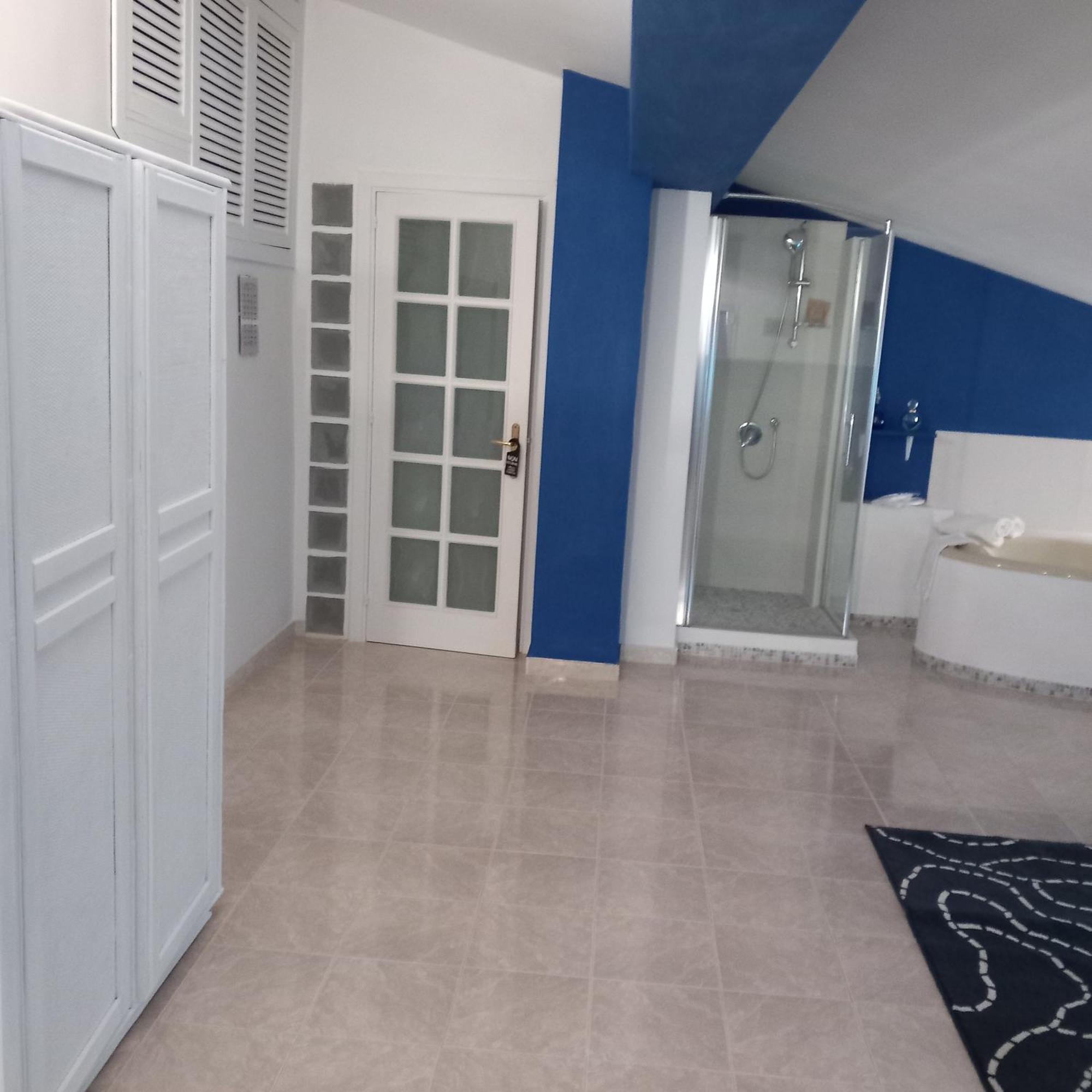 Wendy House Bed & Breakfast Bari