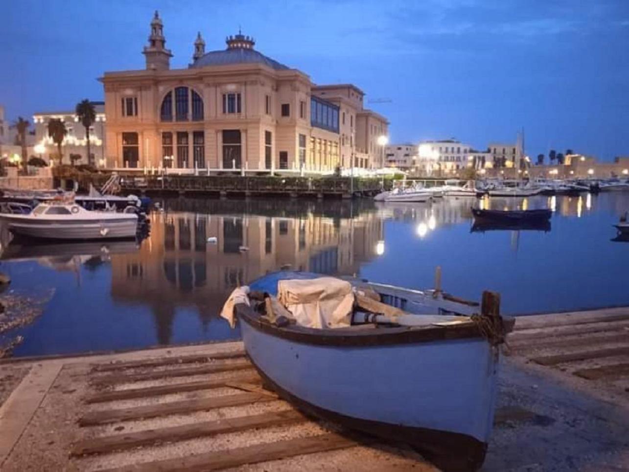 La Follia Dell'architetto Bari