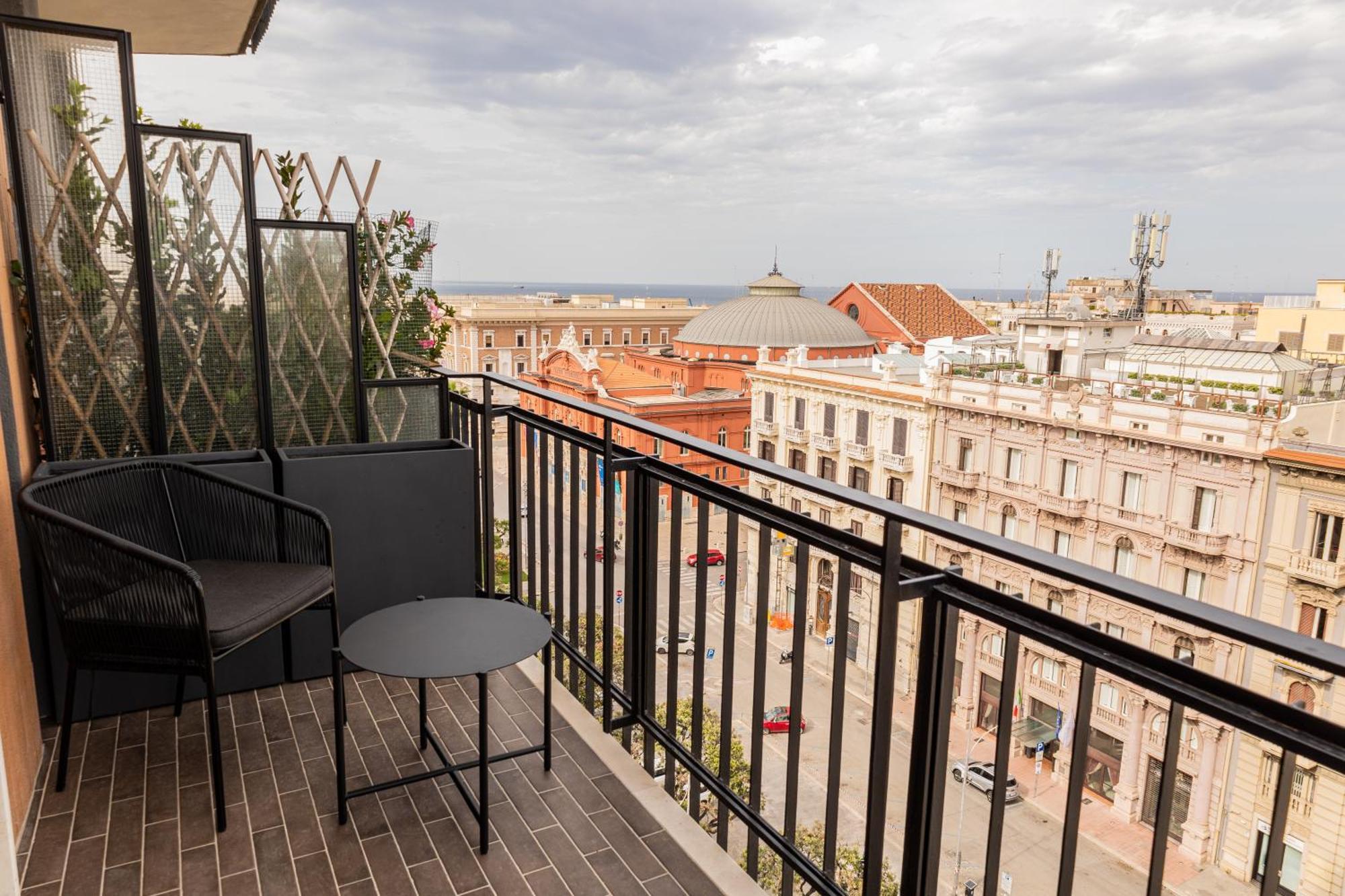 Panoramic Flat-les * Bari