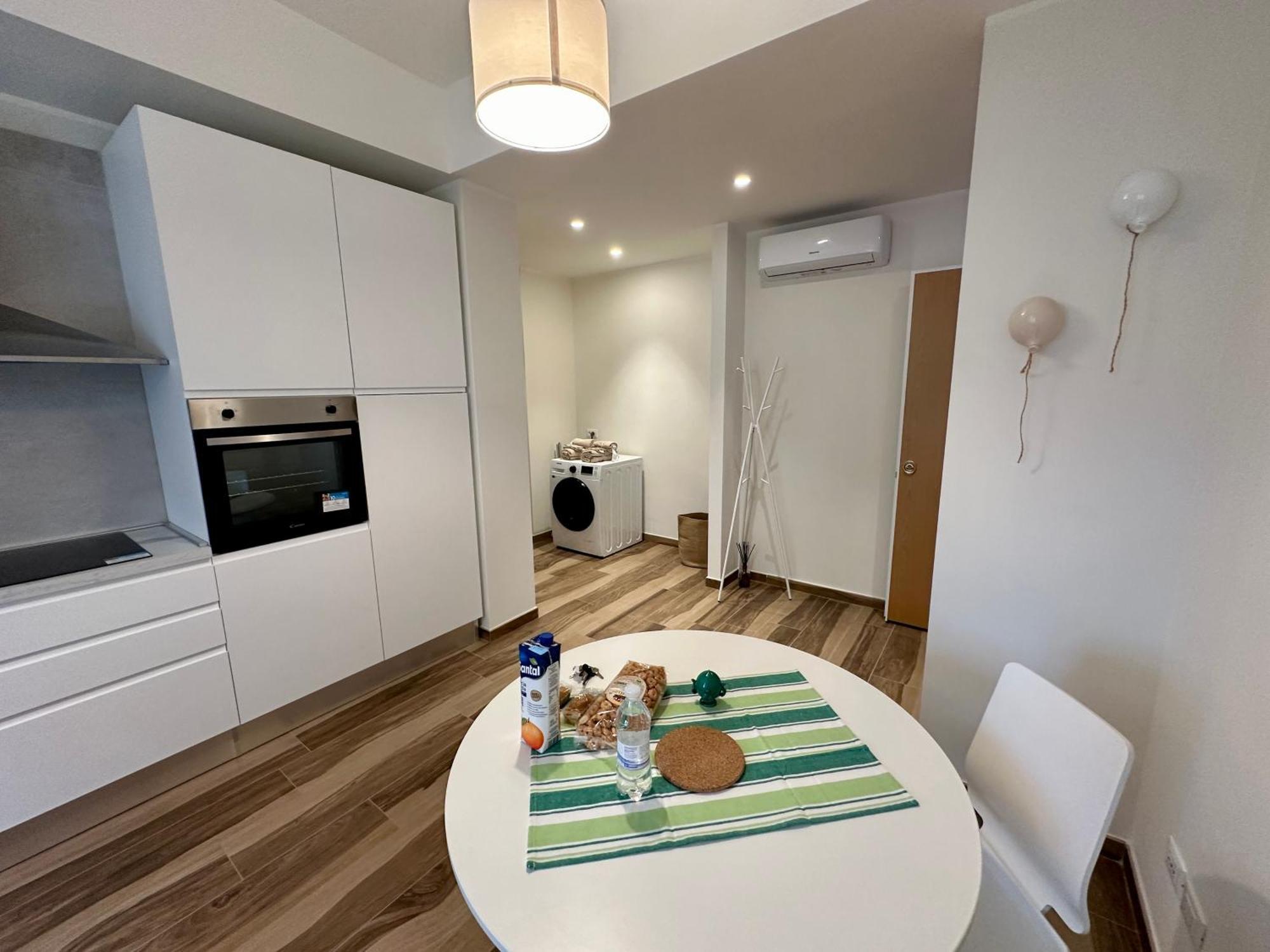 Rainbow Luxury - Sea View Apartment Bari