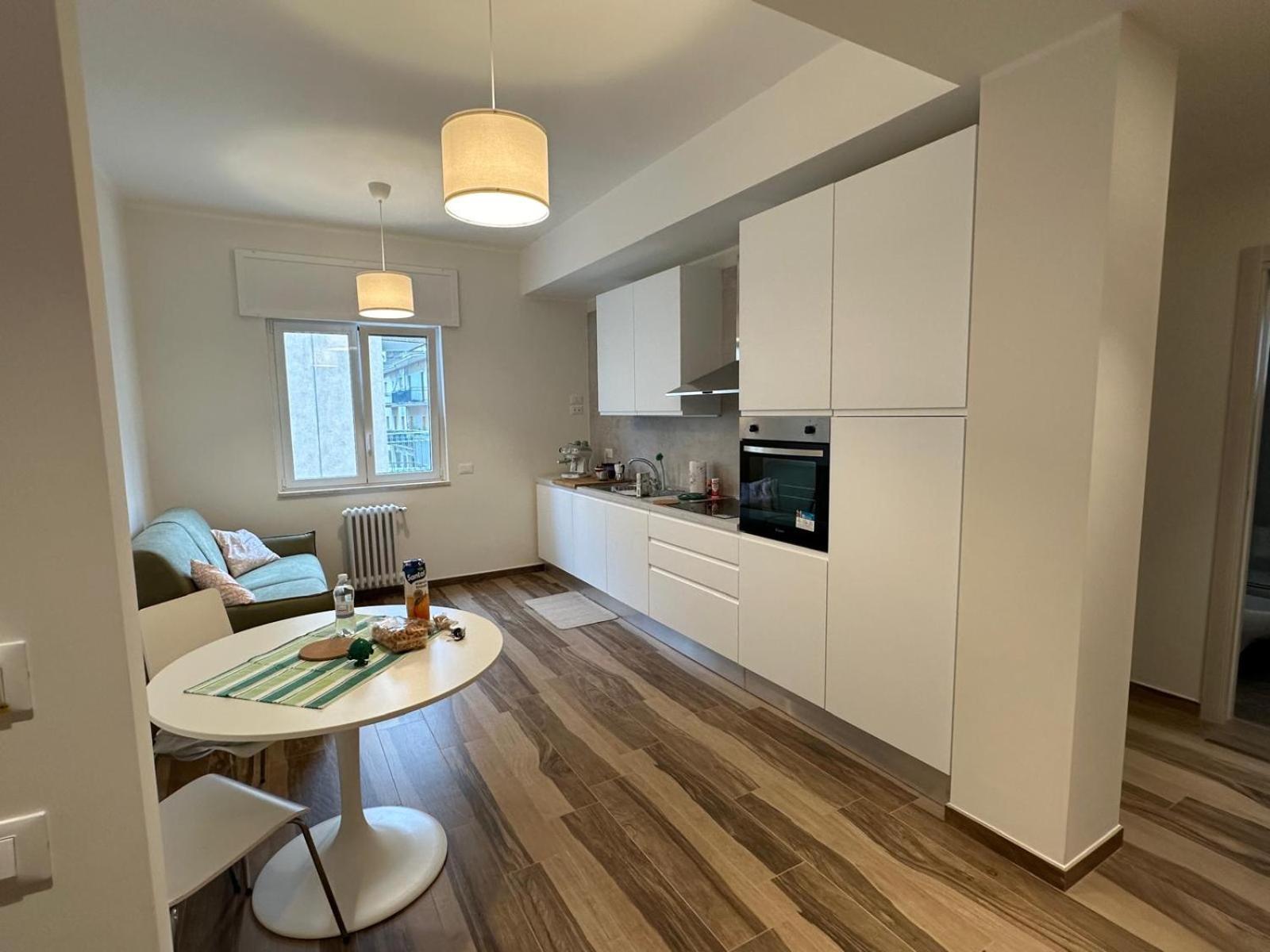 Apartment Rainbow Luxury - Sea View Bari