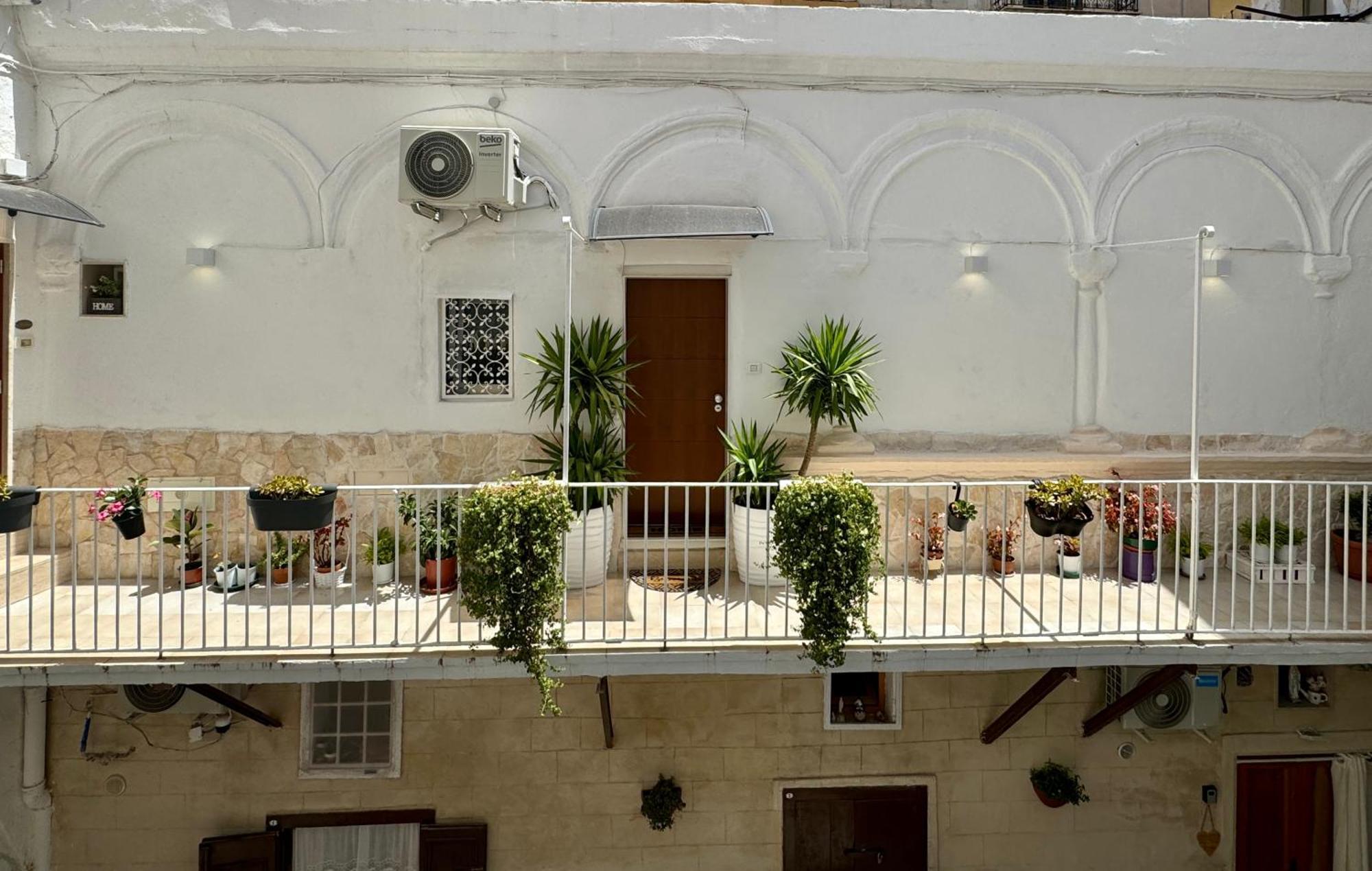 Onny's House Bed & Breakfast Bari